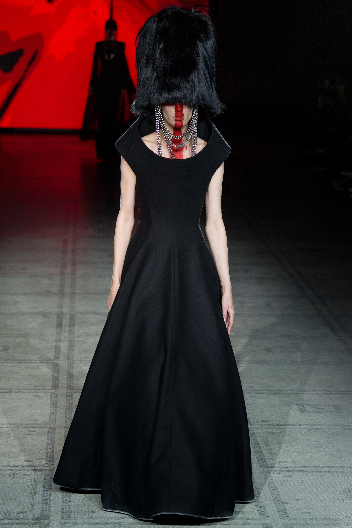 Gareth Pugh F/W 15 Look 36