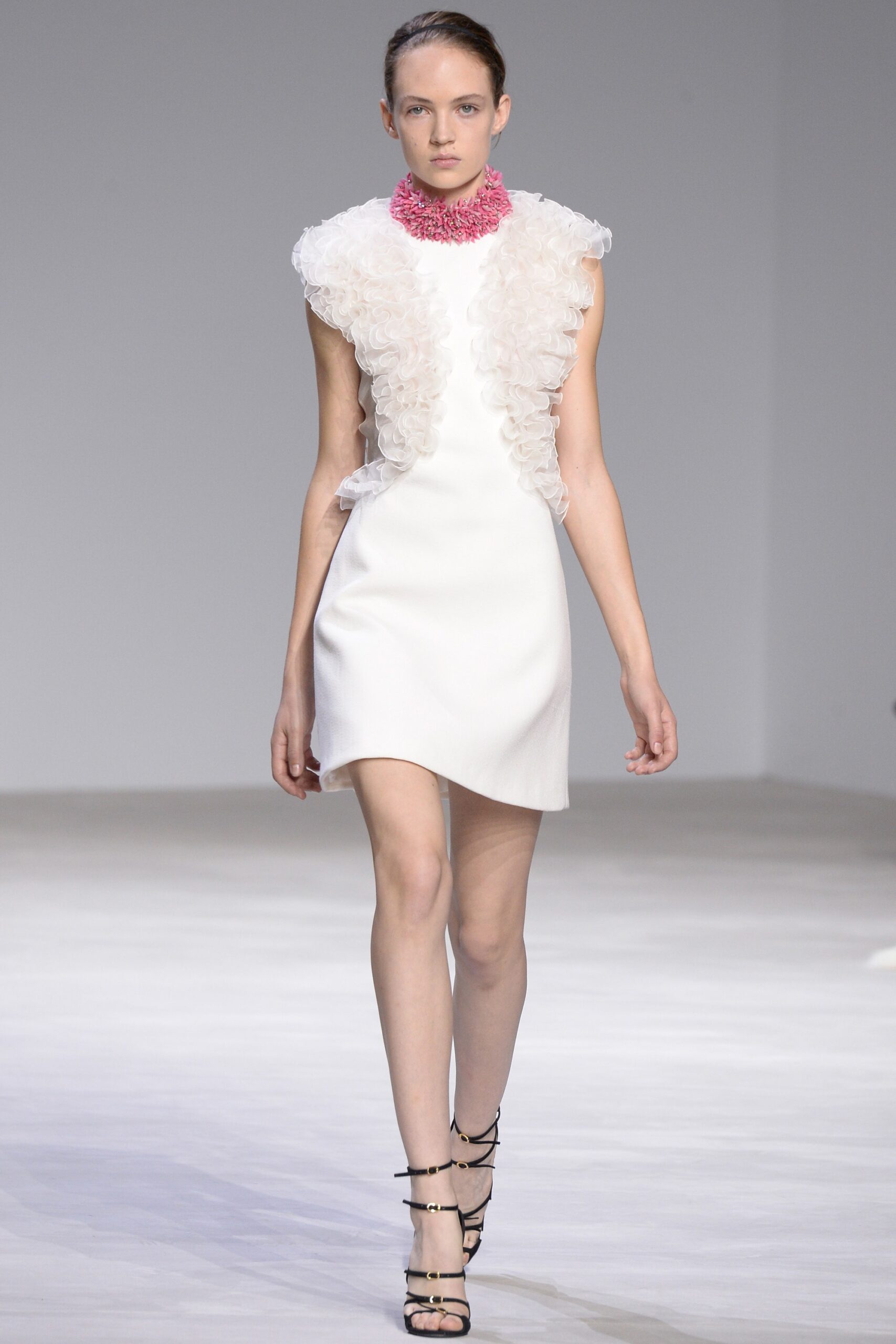 Giambattista Valli S/S 16 Couture Look 1
