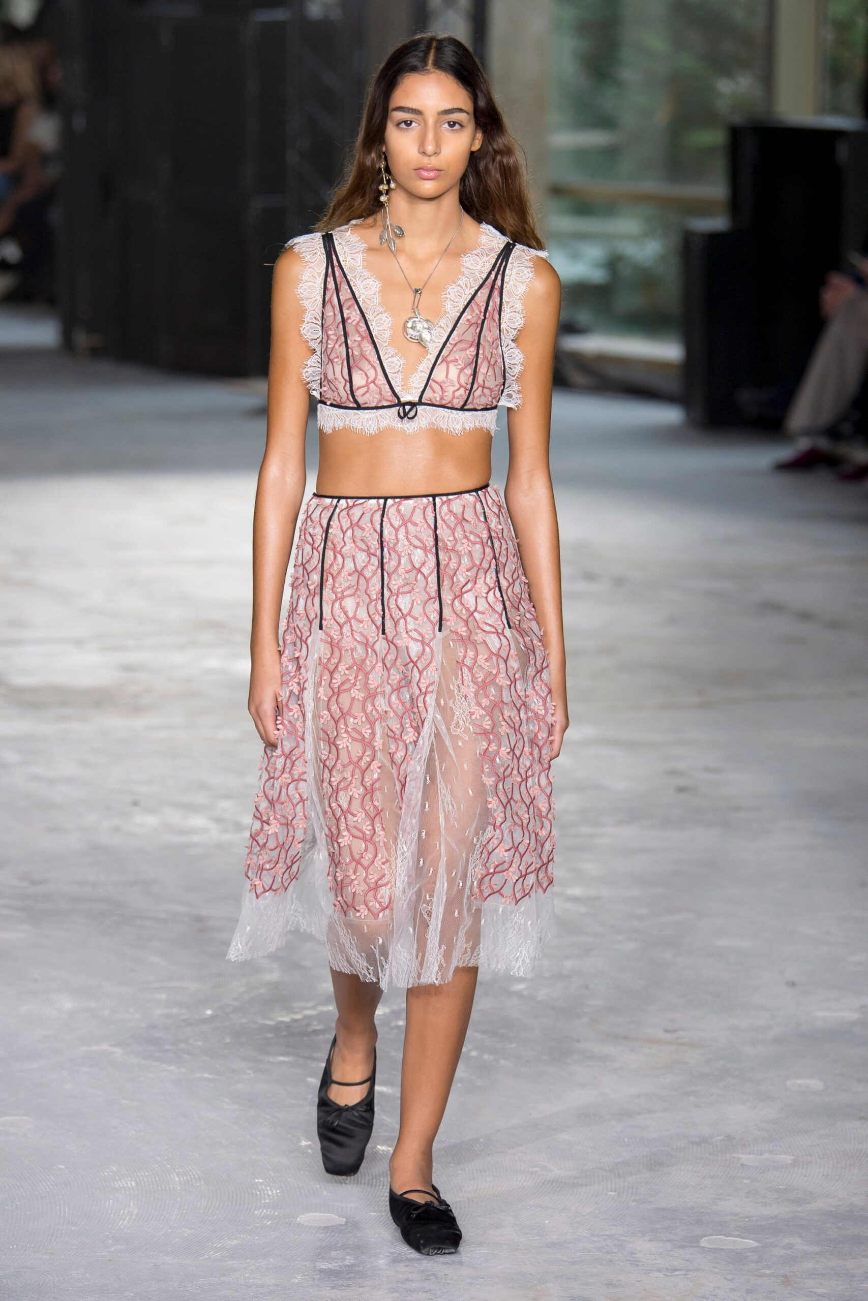 Giambattista Valli S/S 18 Look 1