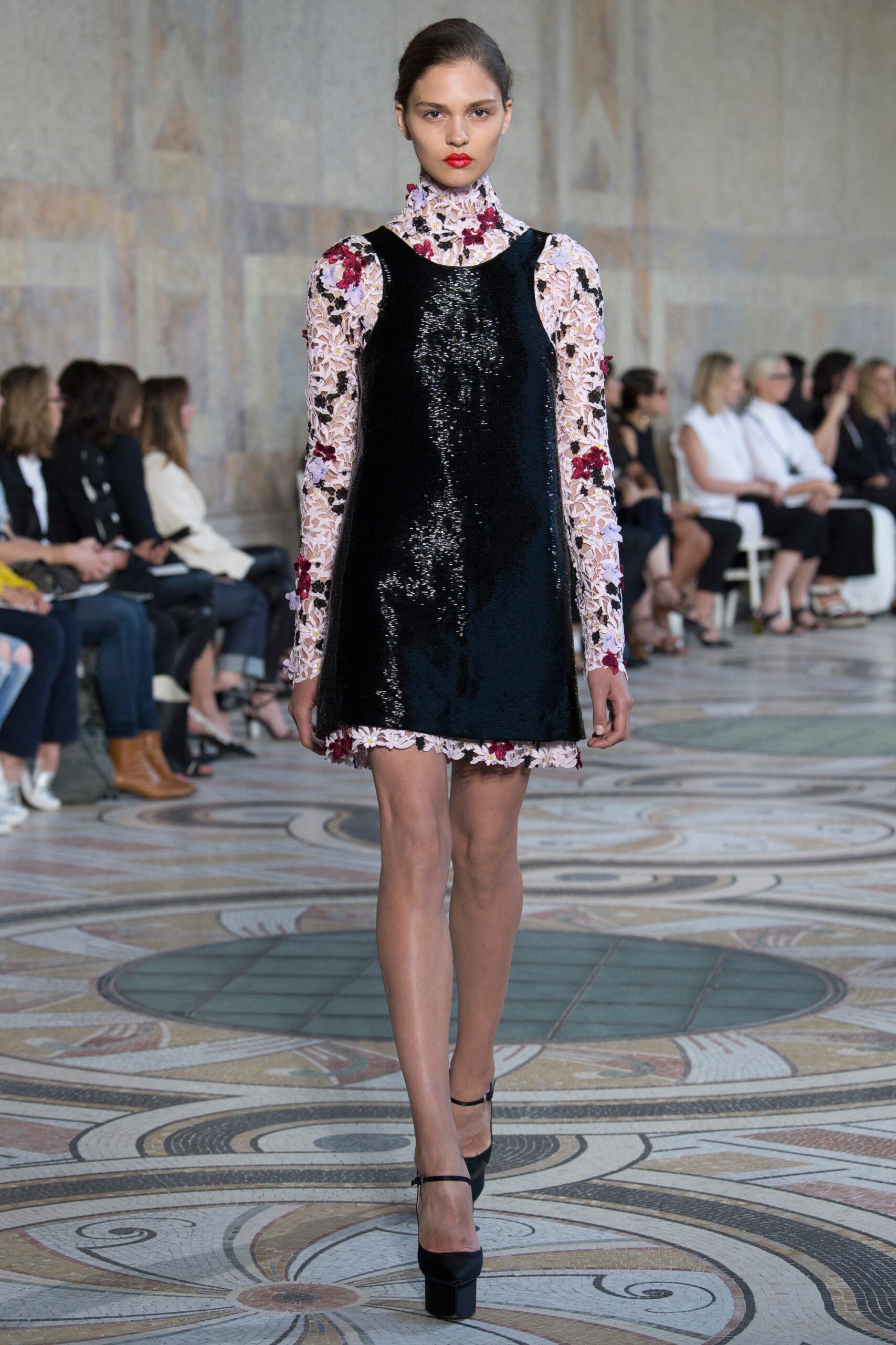 Giambattista Valli F/W 17 Couture Look 1