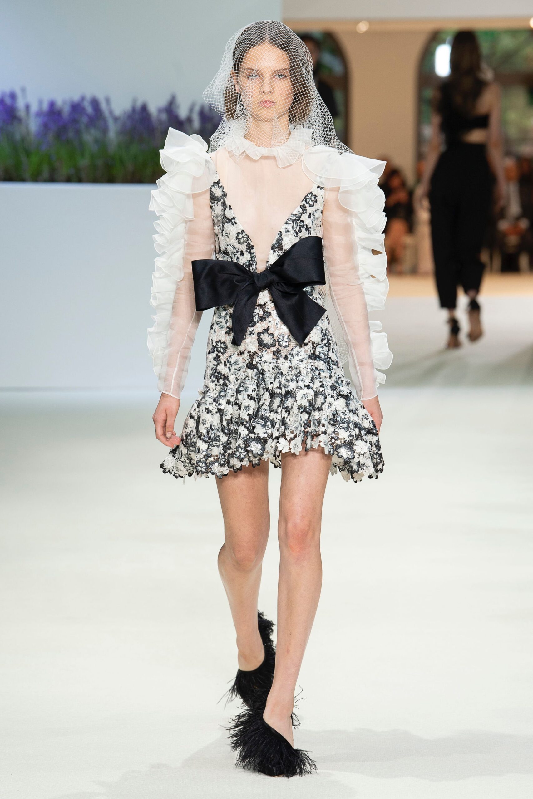 Giambattista Valli F/W 18 Couture Look 3