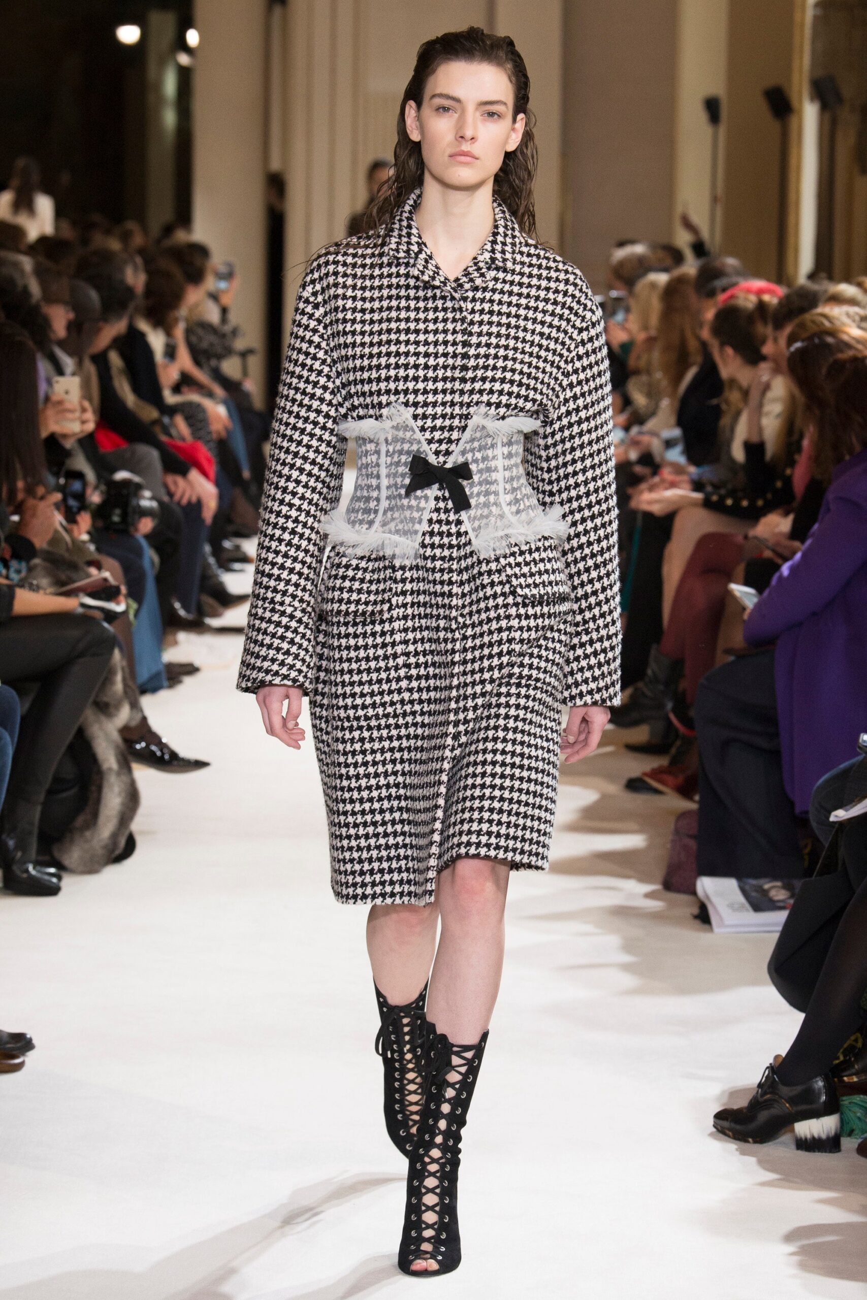 Giambattista Valli F/W 17 Look 2