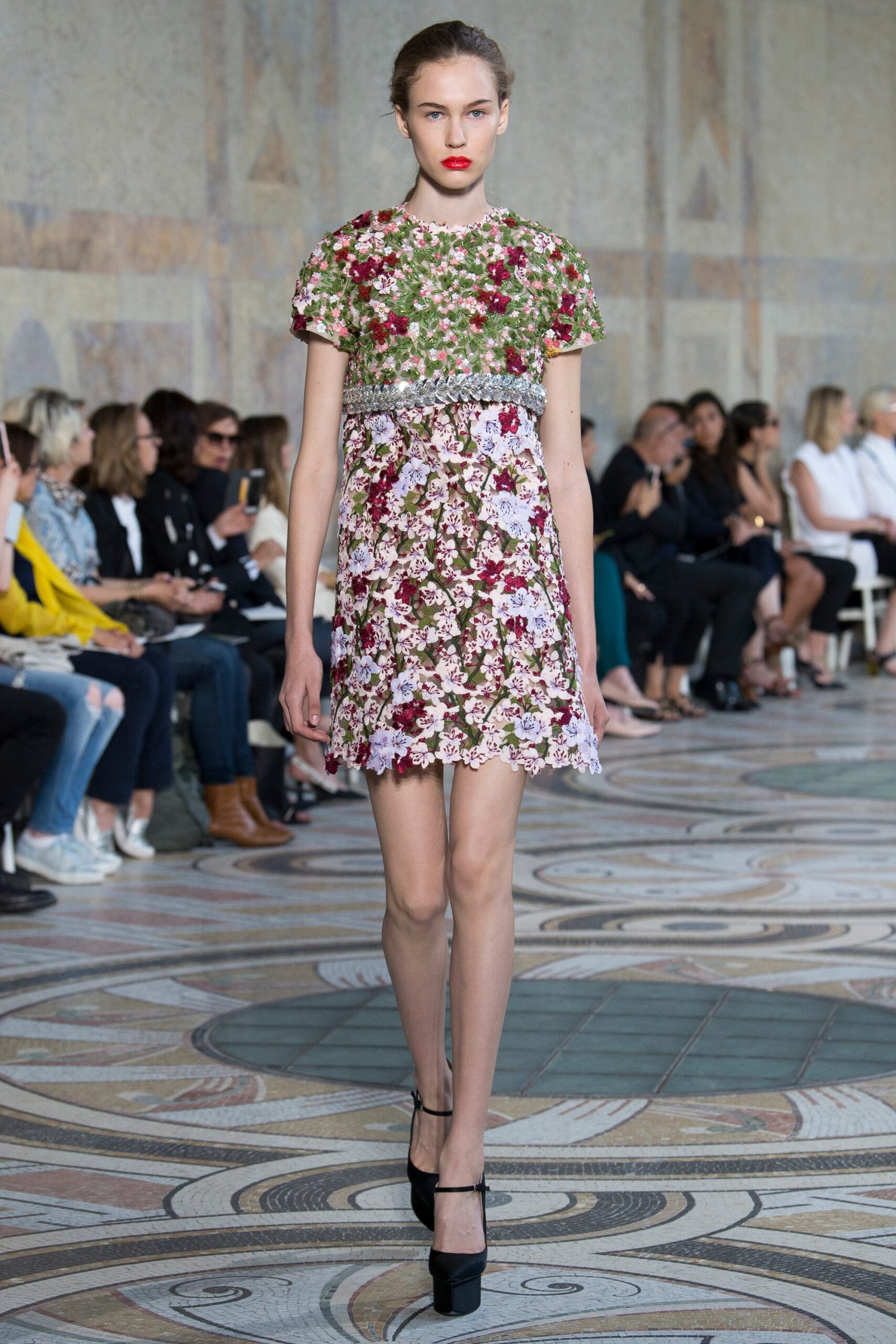 Giambattista Valli F/W 17 Couture Look 2