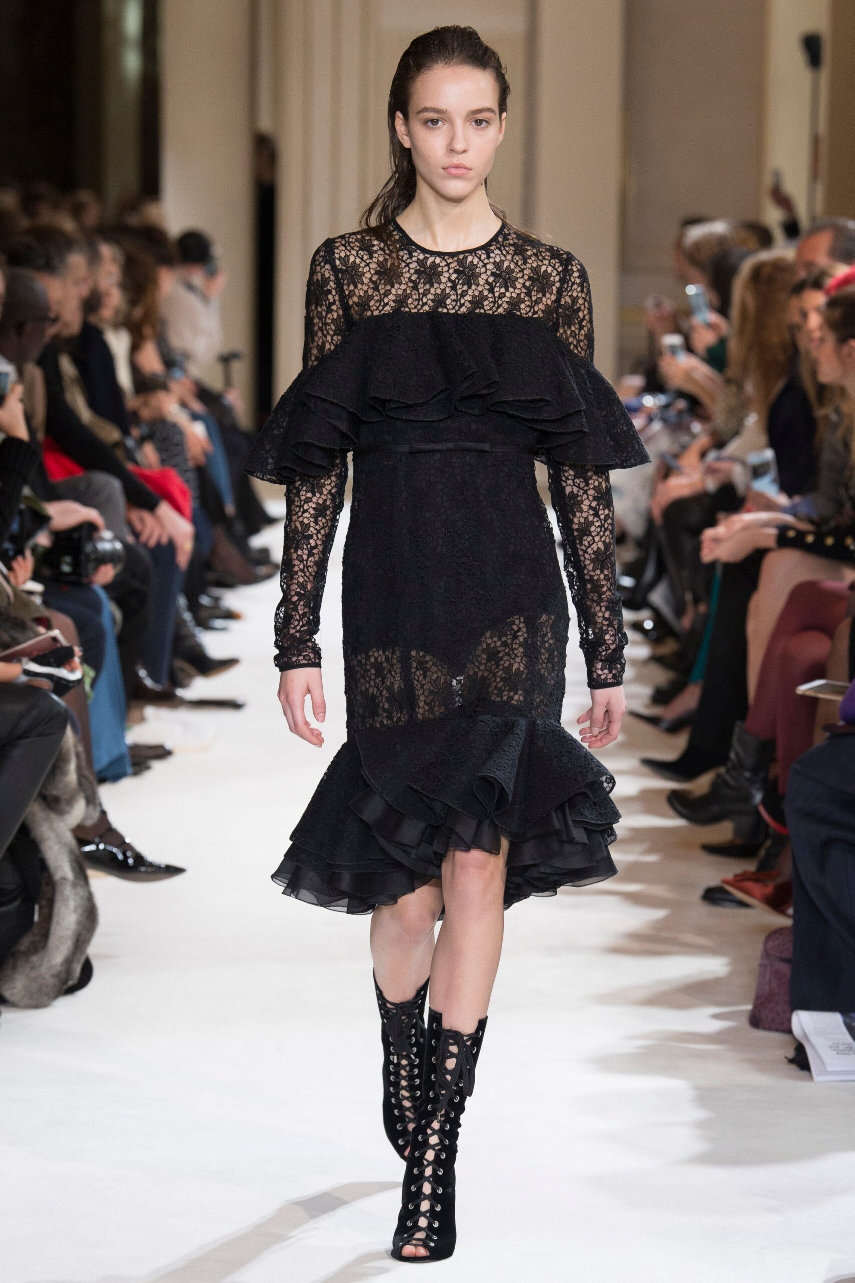 Giambattista Valli F/W 17 Look 3