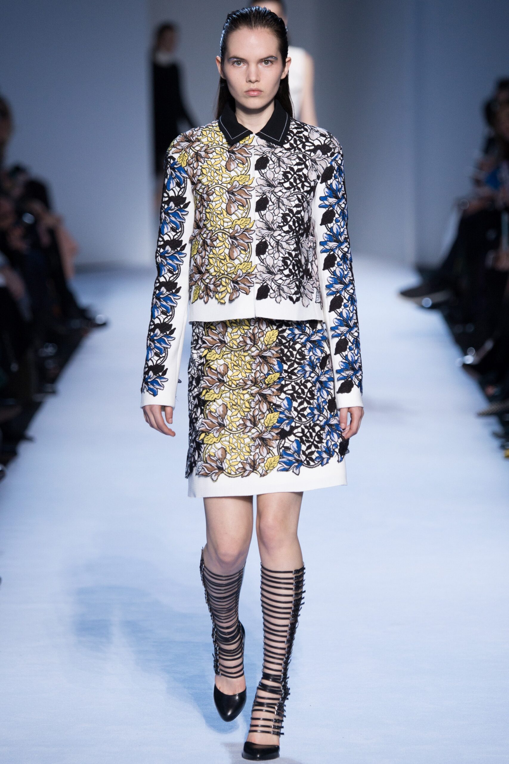 Giambattista Valli F/W 16 Look 2