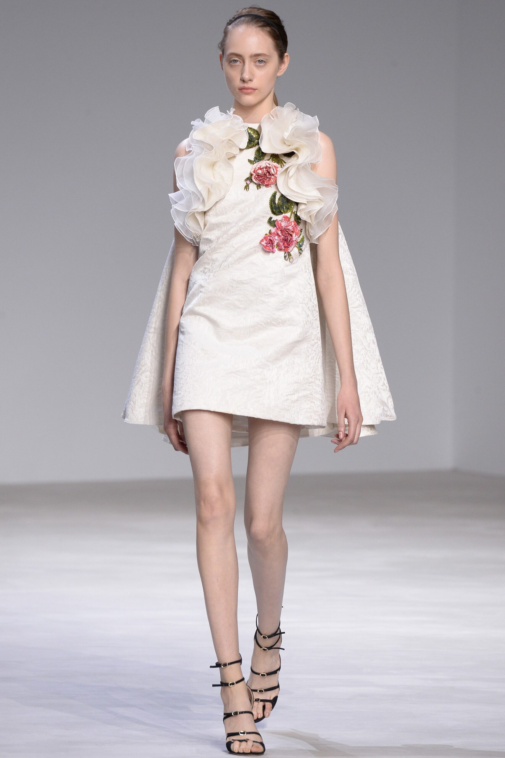 Giambattista Valli S/S 16 Couture Look 5