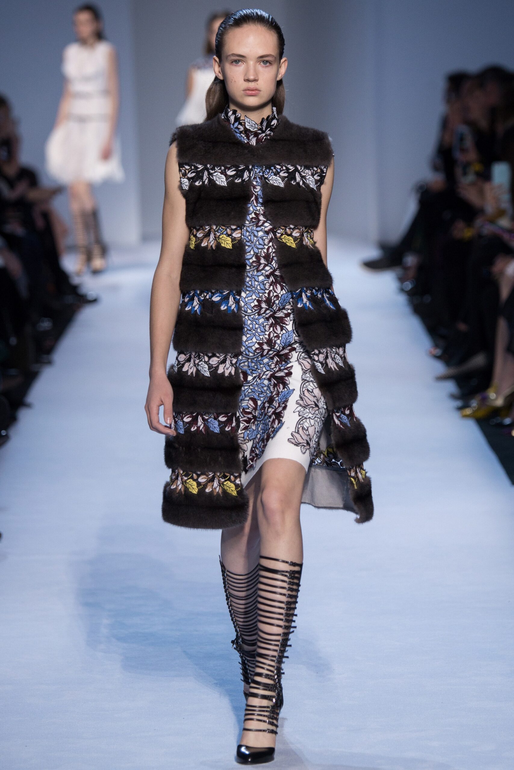 Giambattista Valli F/W 16 Look 5