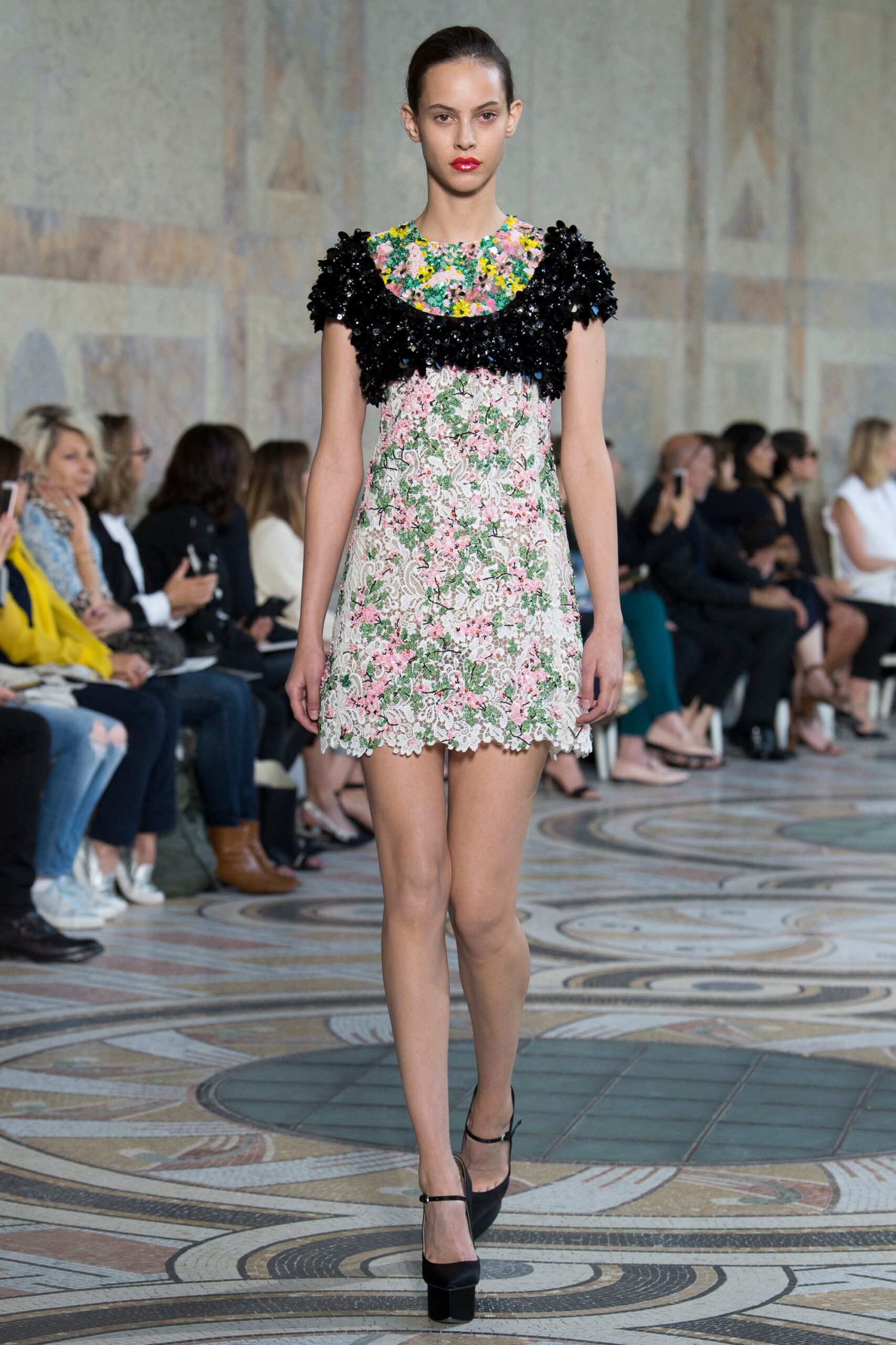 Giambattista Valli F/W 17 Couture Look 7
