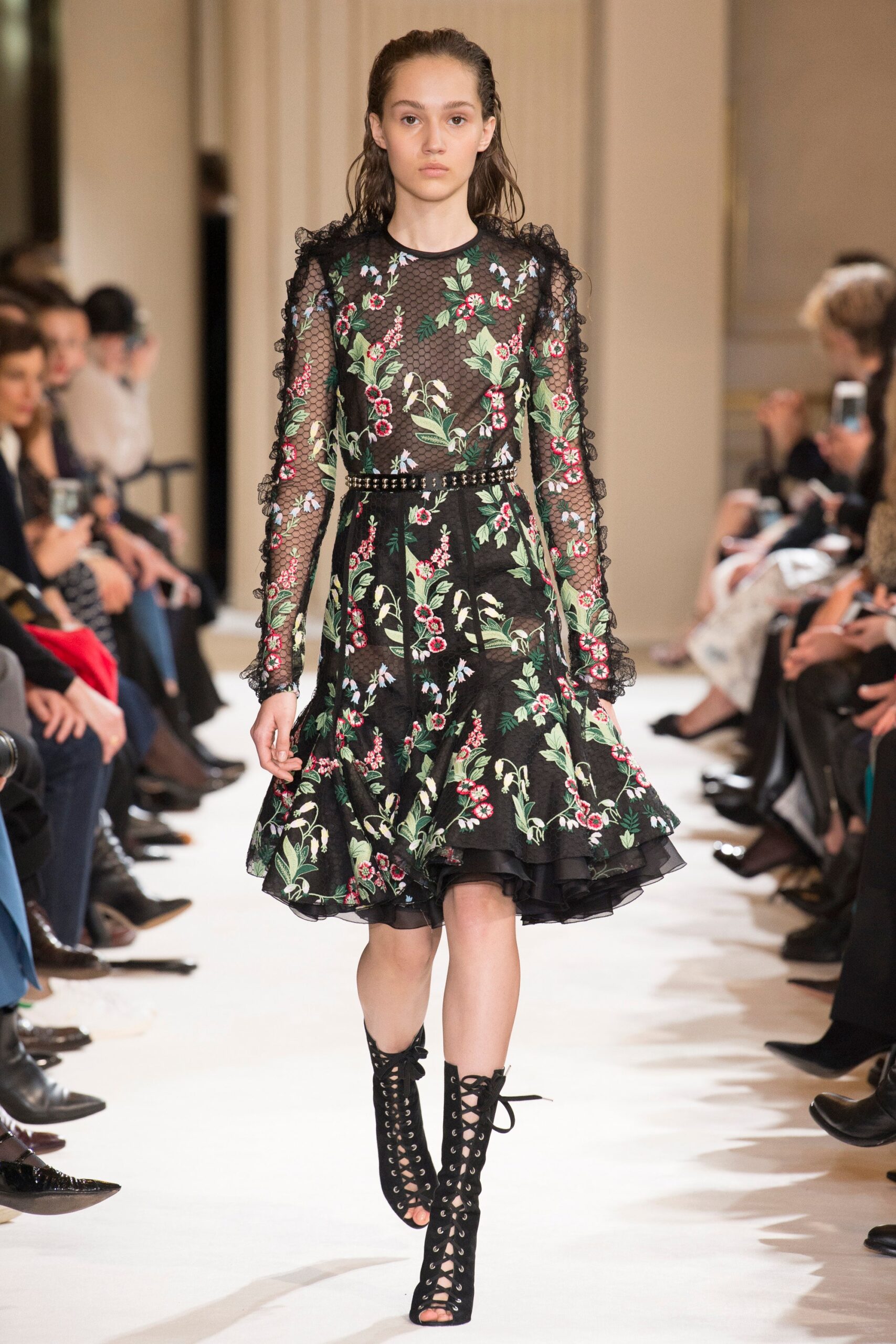 Giambattista Valli F/W 17 Look 11