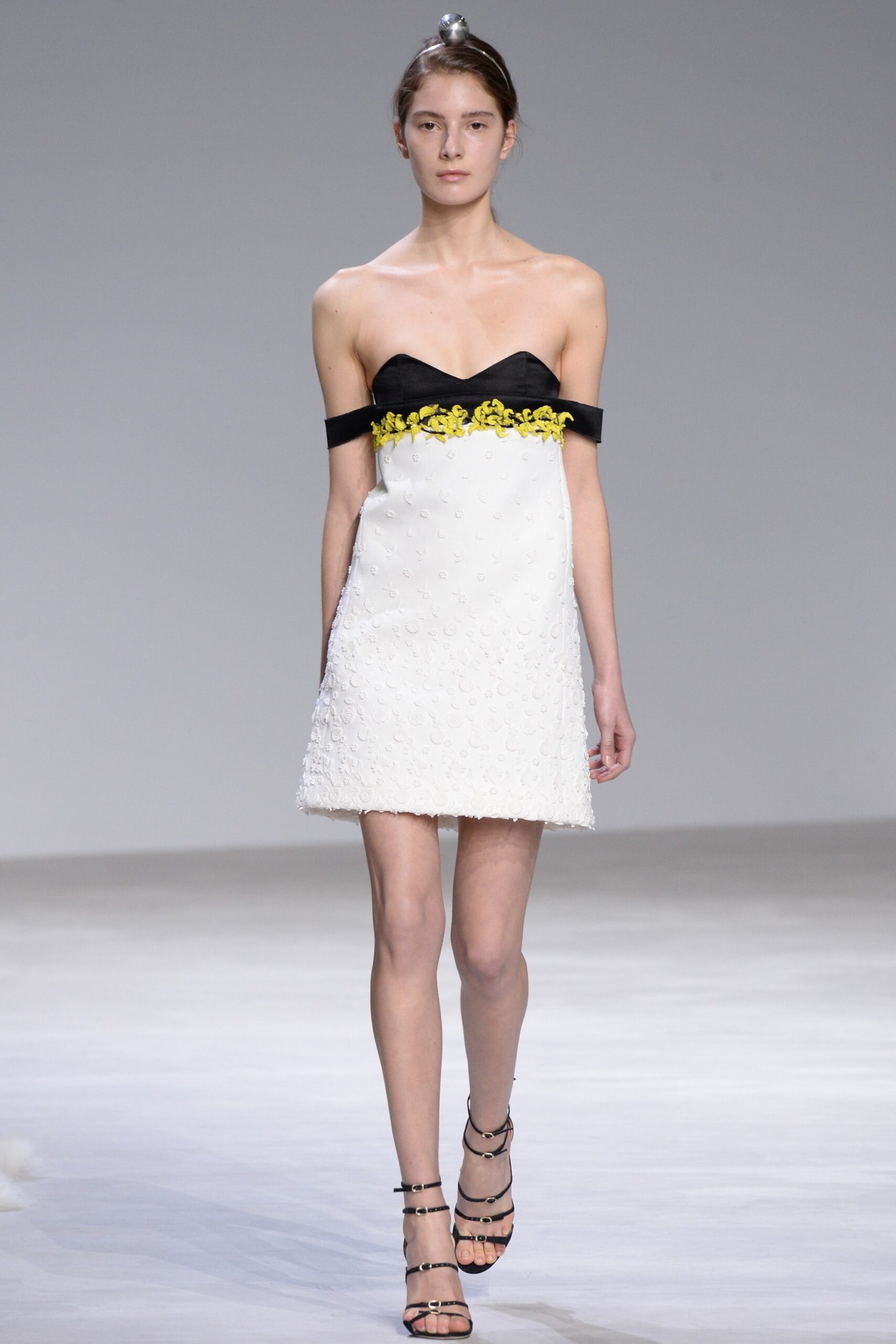 Giambattista Valli S/S 16 Couture Look 9