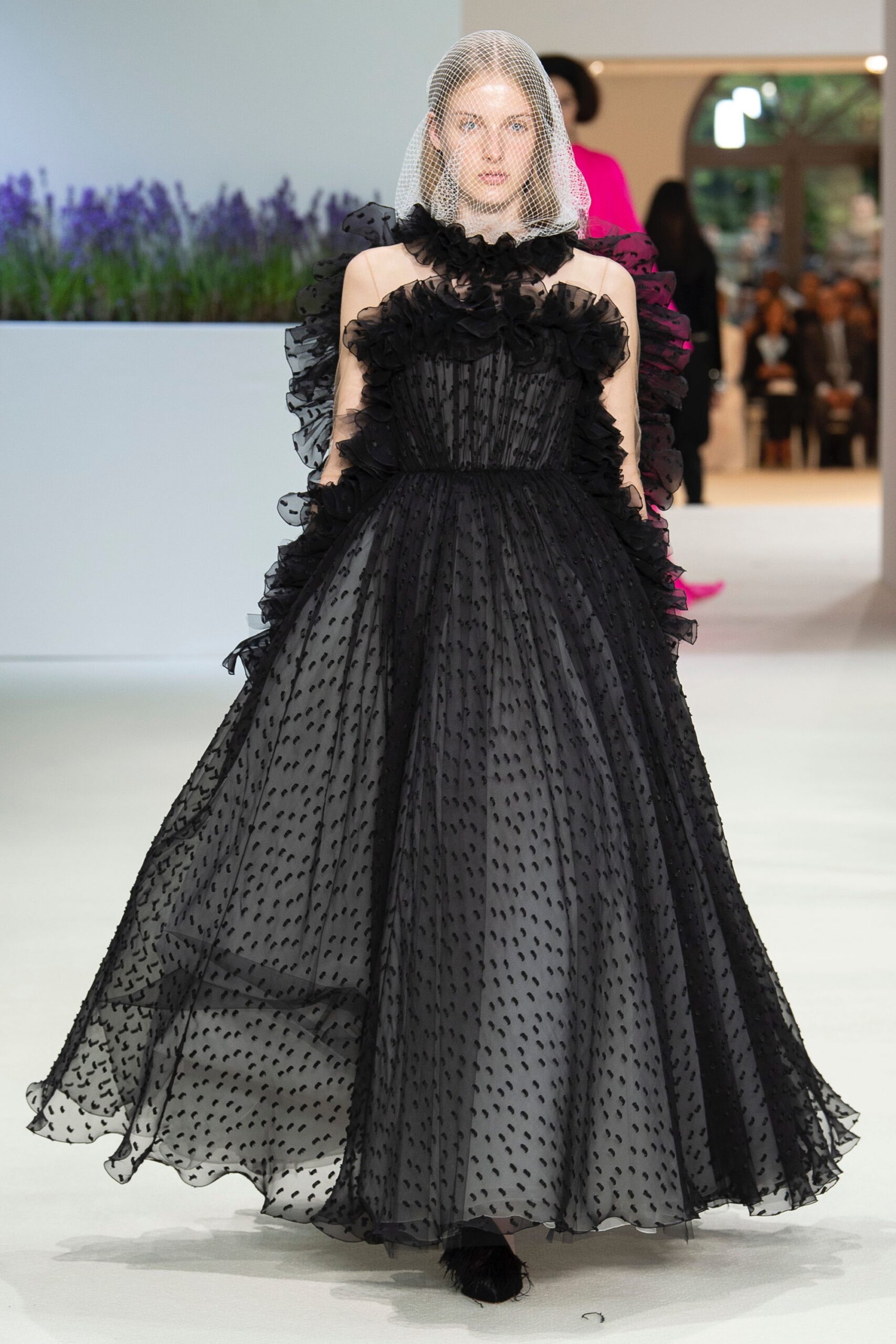 Giambattista Valli F/W 18 Couture Look 17