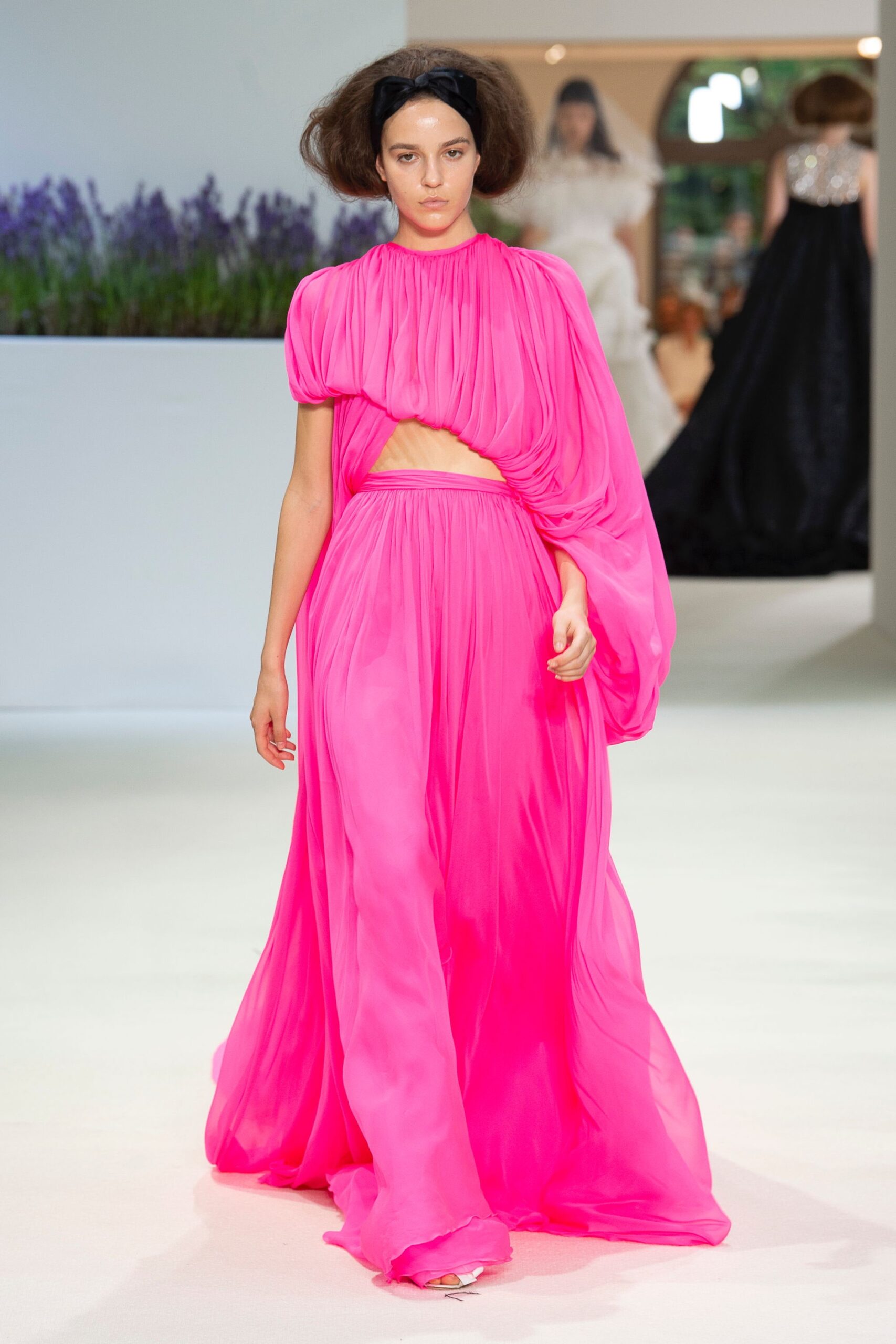 Giambattista Valli F/W 18 Couture Look 18