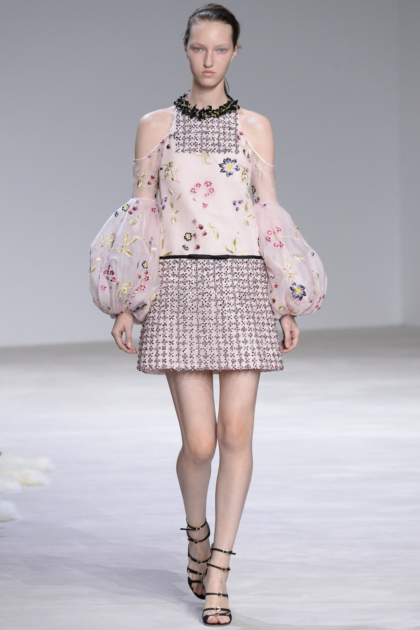 Giambattista Valli S/S 16 Couture Look 10