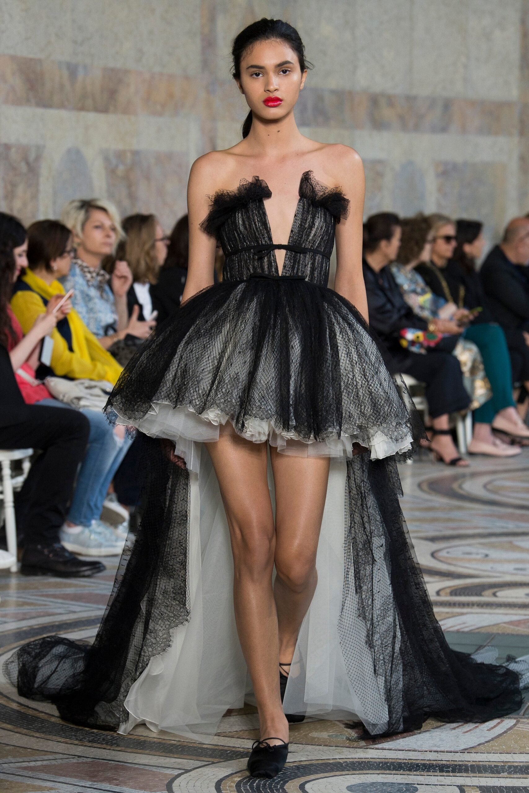 Giambattista Valli F/W 17 Couture Look 15