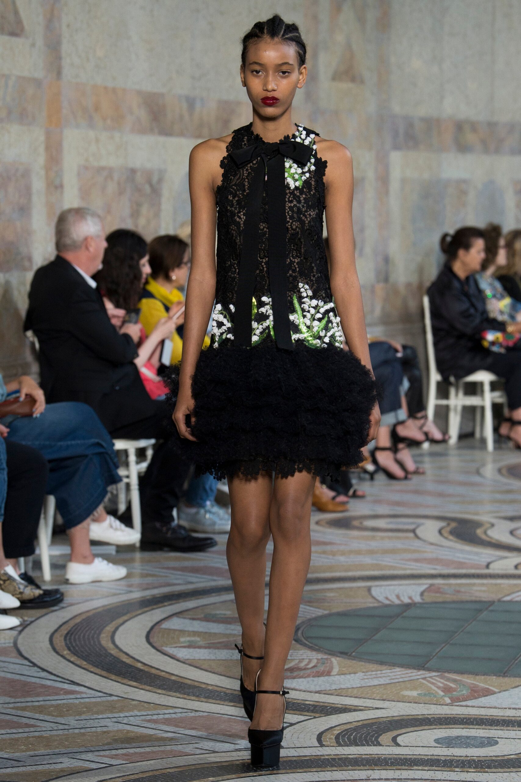 Giambattista Valli F/W 17 Couture Look 16