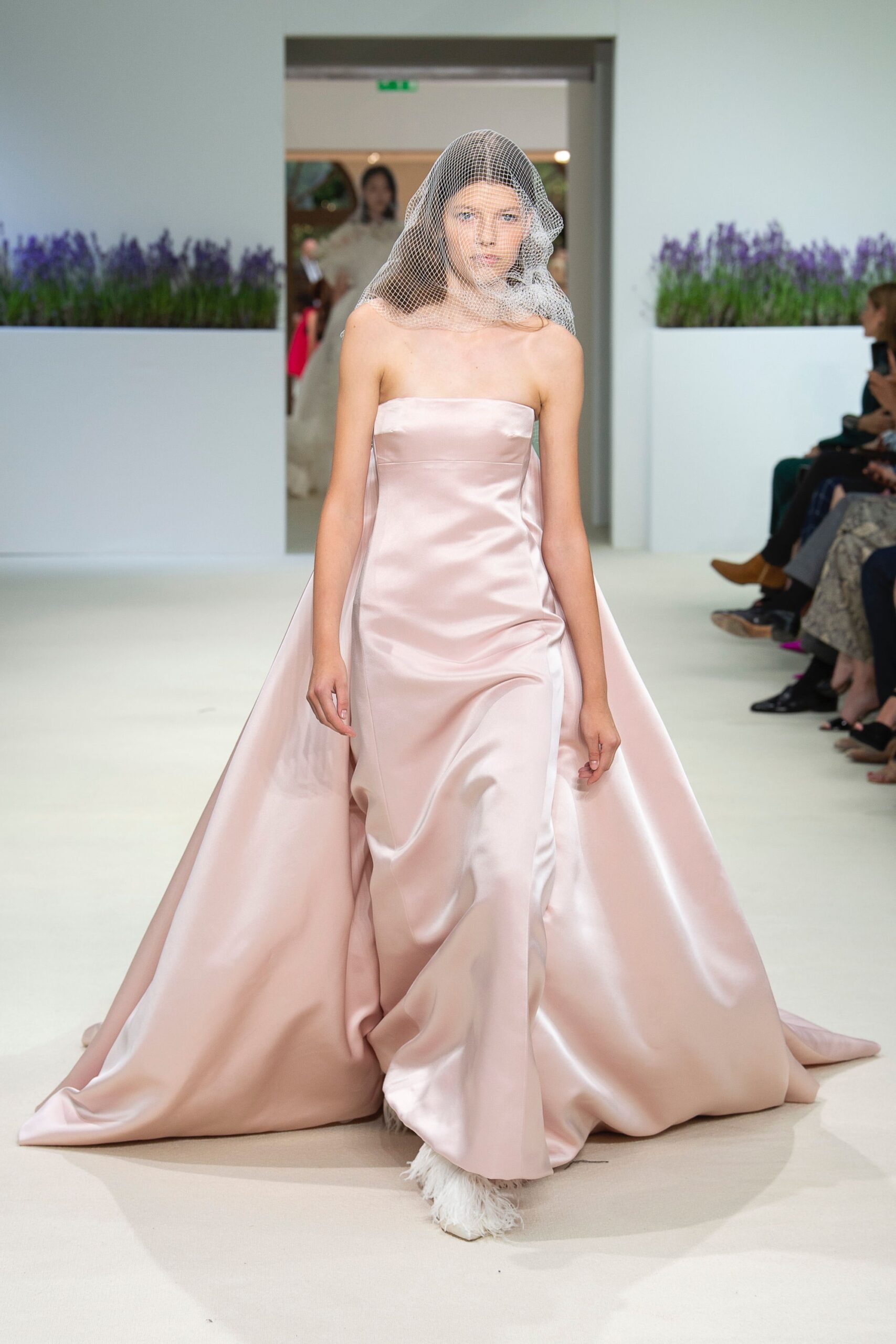 Giambattista Valli F/W 18 Couture Look 25