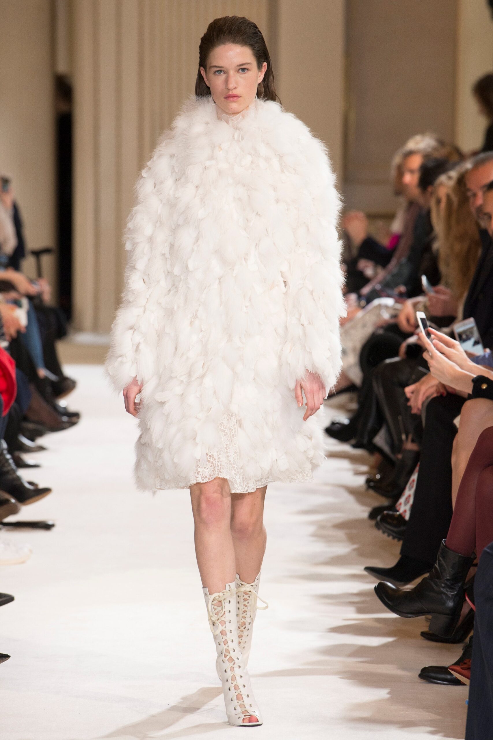 Giambattista Valli F/W 17 Look 19