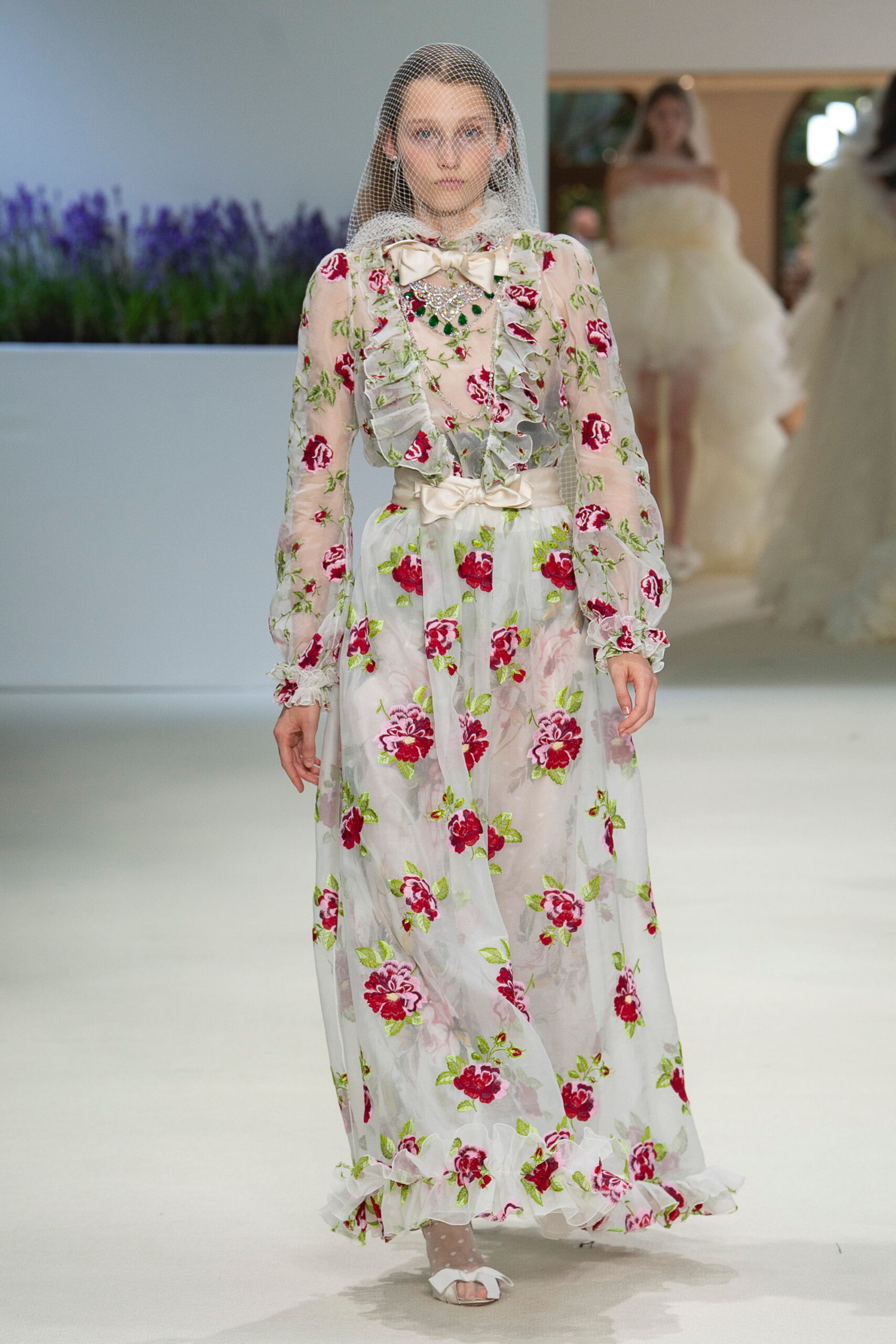 Giambattista Valli F/W 18 Couture Look 31