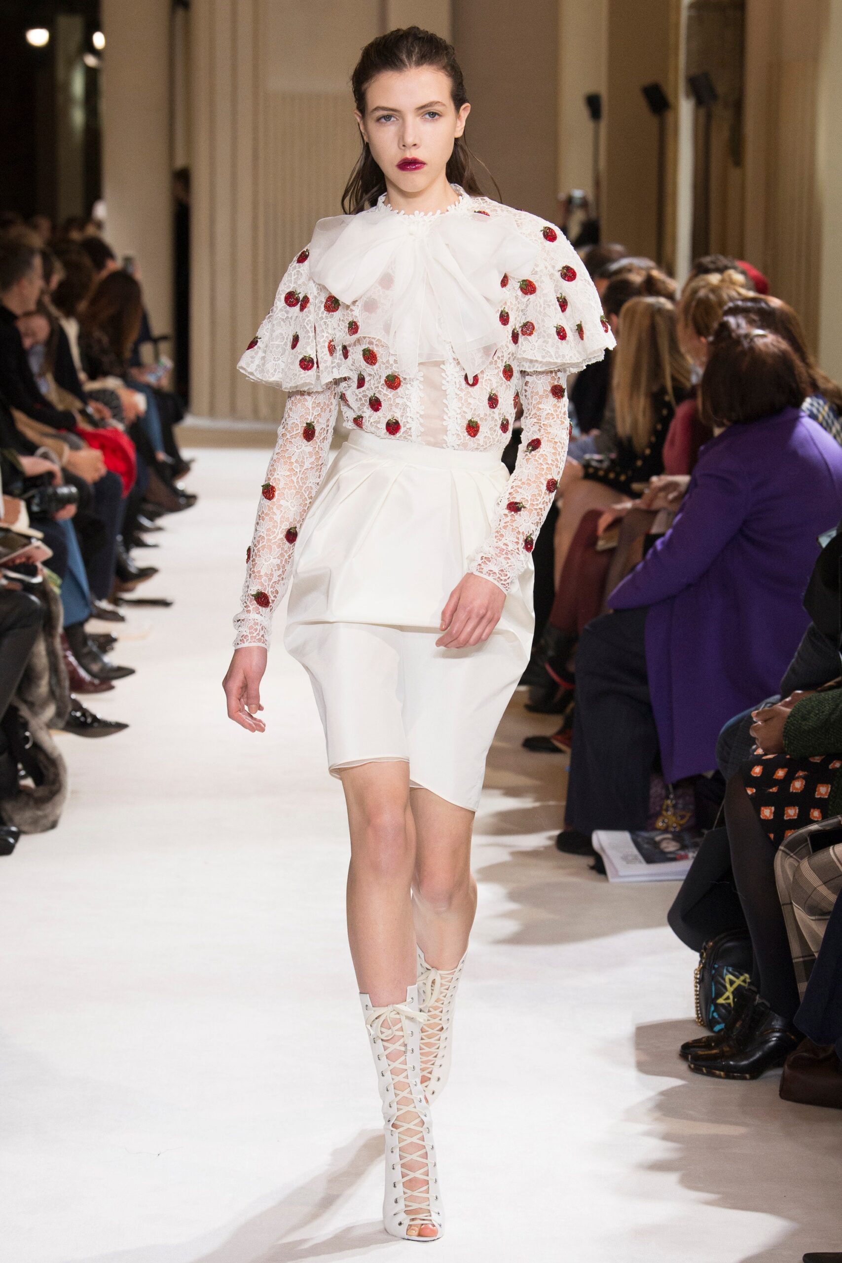 Giambattista Valli F/W 17 Look 20