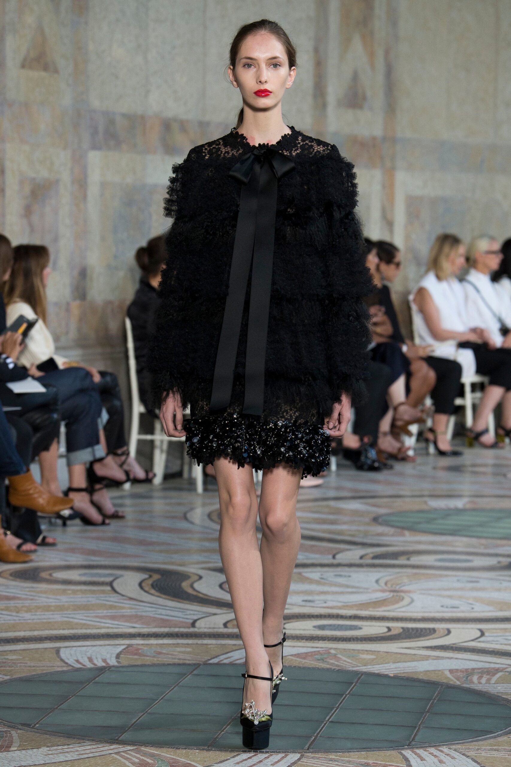 Giambattista Valli F/W 17 Couture Look 19