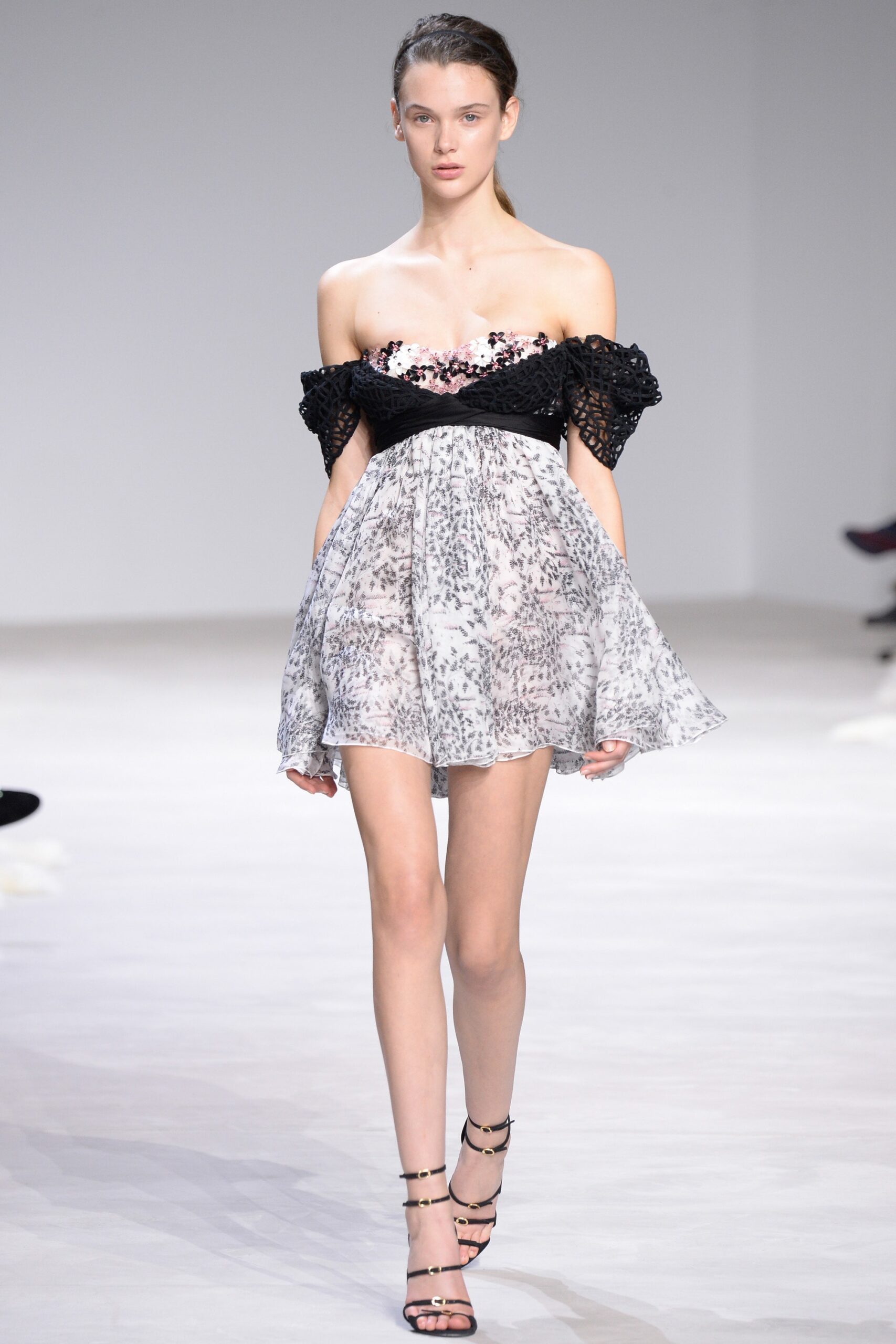 Giambattista Valli S/S 16 Couture Look 17