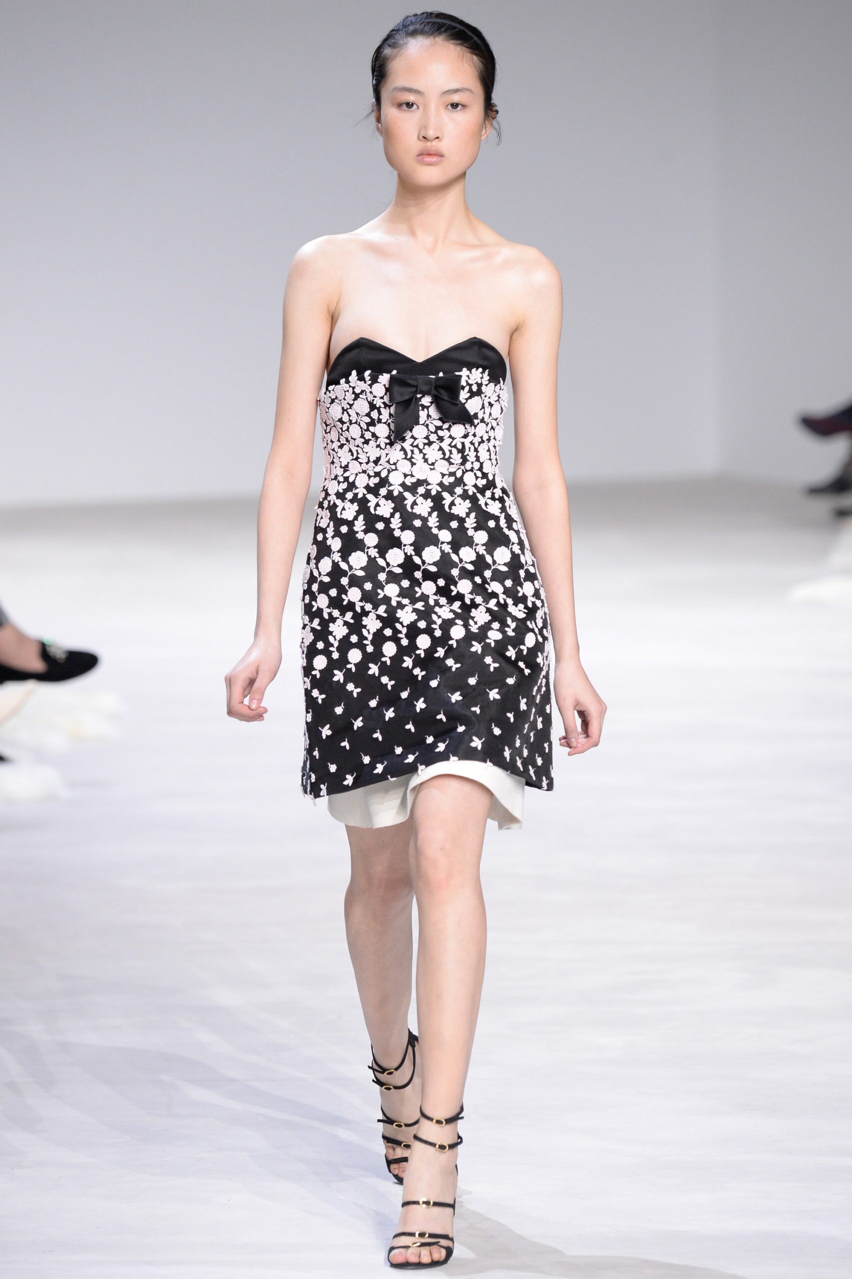 Giambattista Valli S/S 16 Couture Look 18