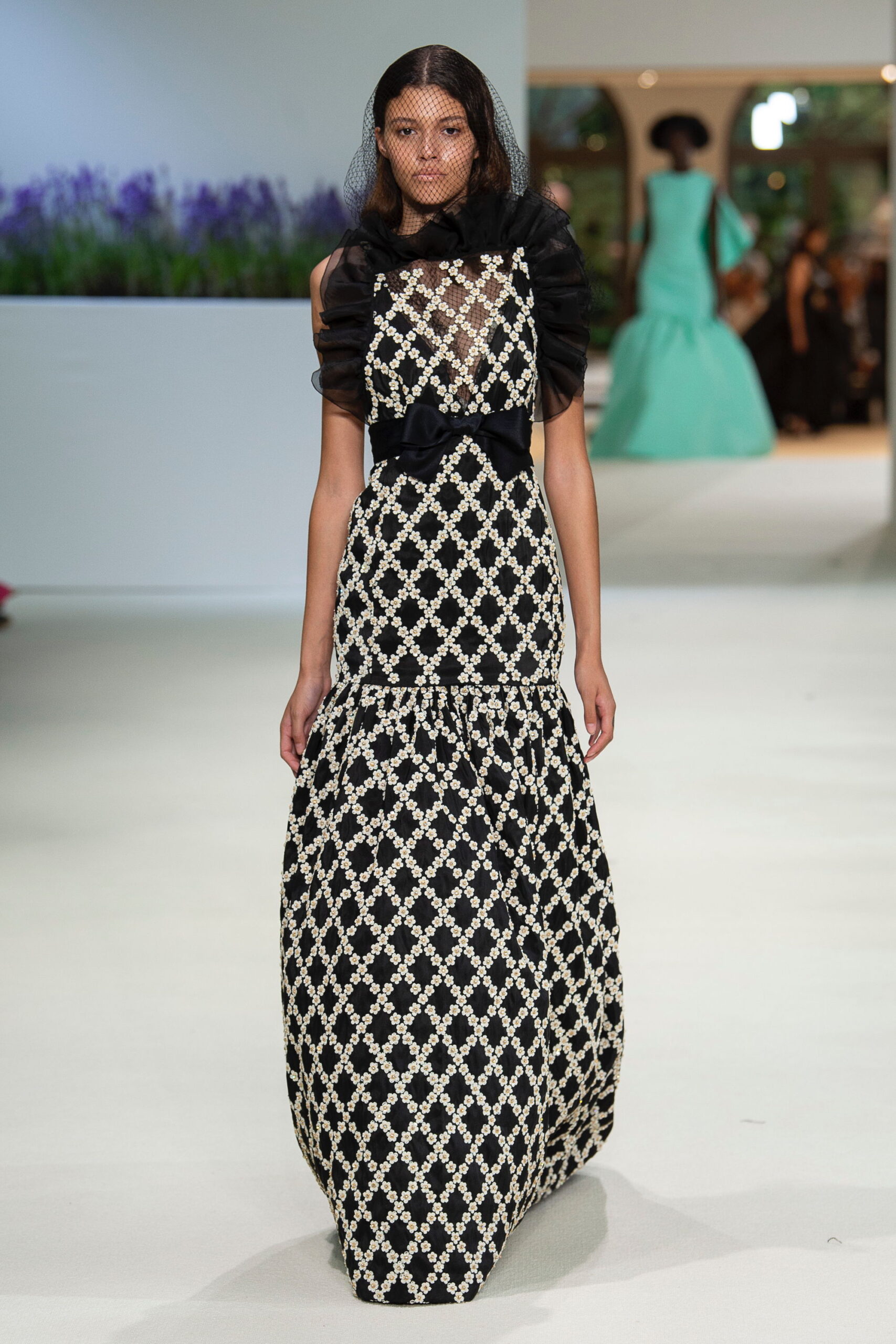 Giambattista Valli F/W 18 Couture Look 42