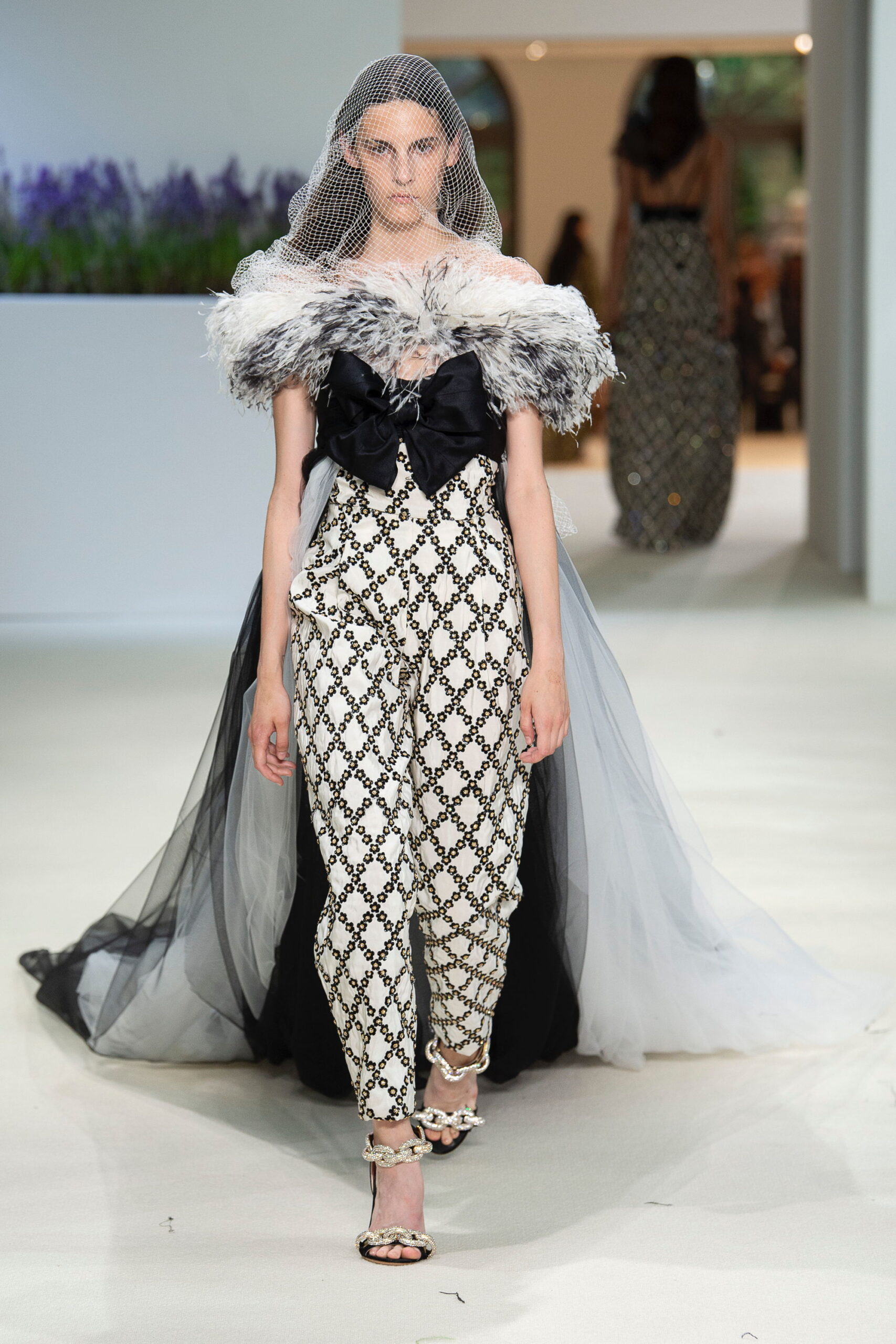 Giambattista Valli F/W 18 Couture Look 44