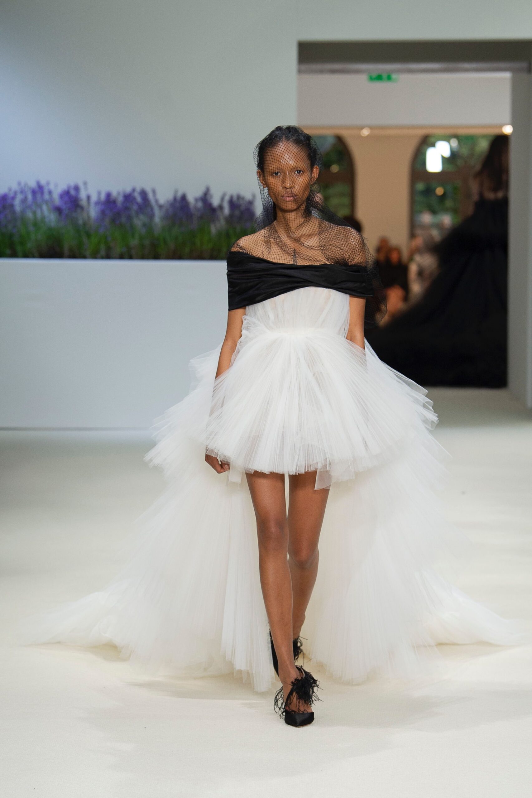 Giambattista Valli F/W 18 Couture Look 48
