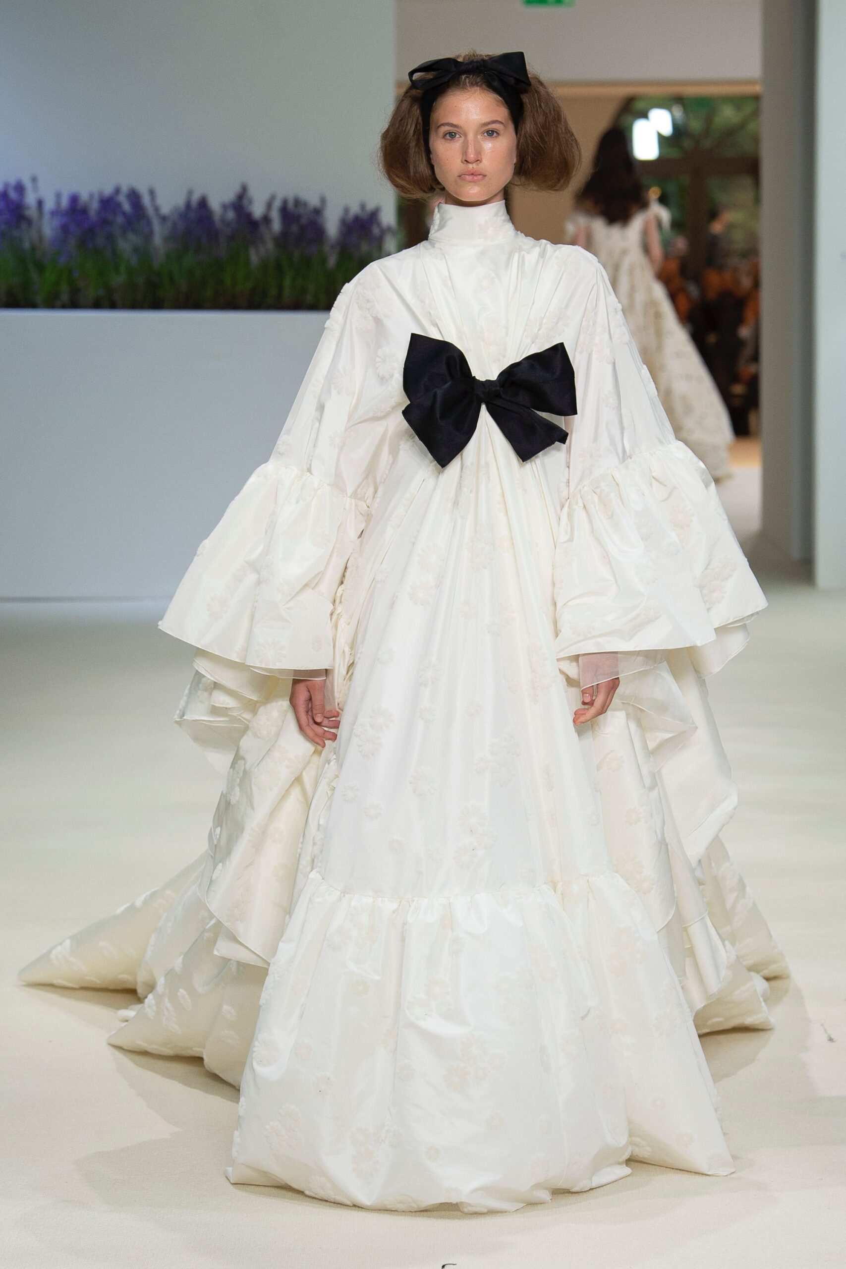 Giambattista Valli F/W 18 Couture Look 52