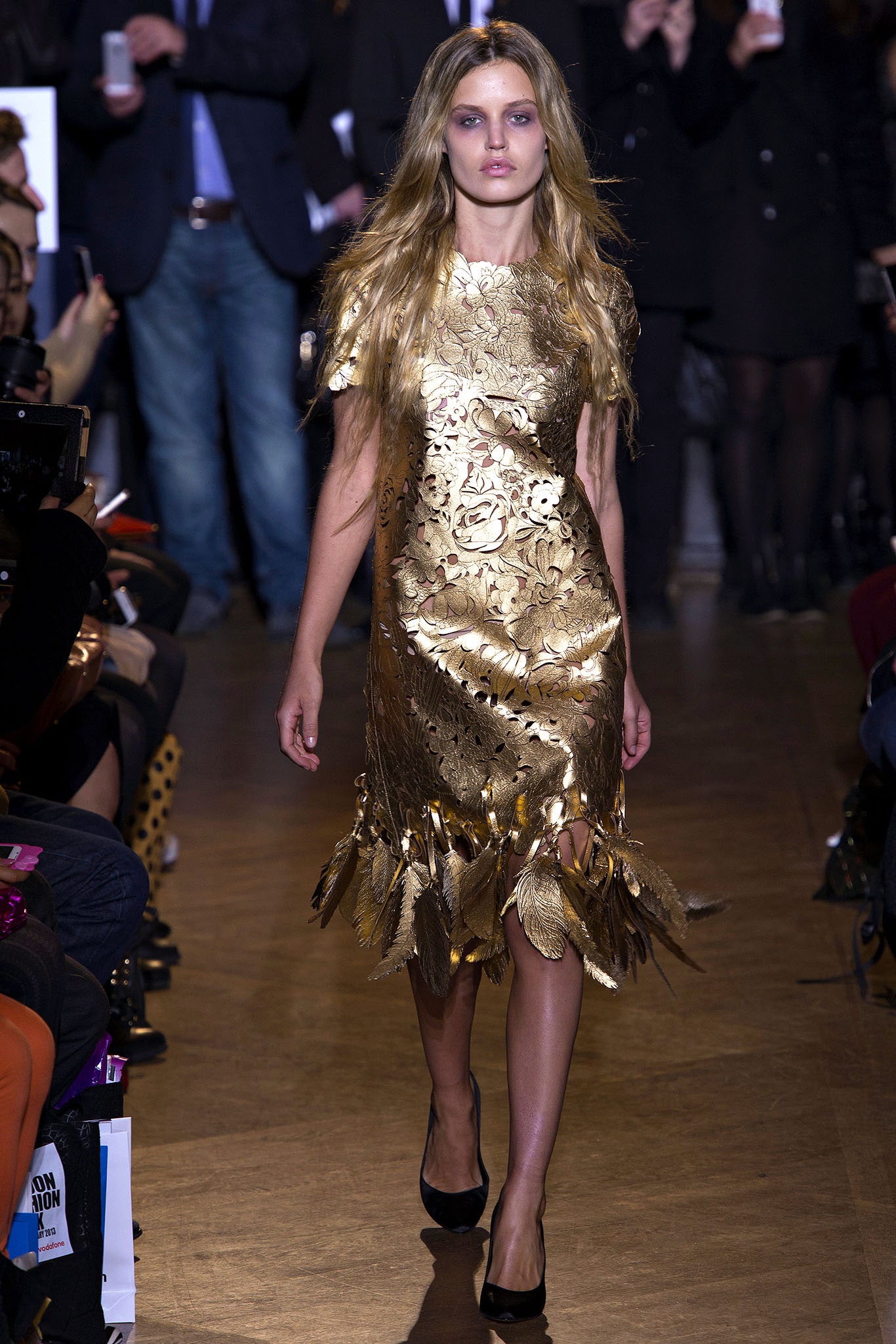 Giles Deacon F/W 13 Look 4
