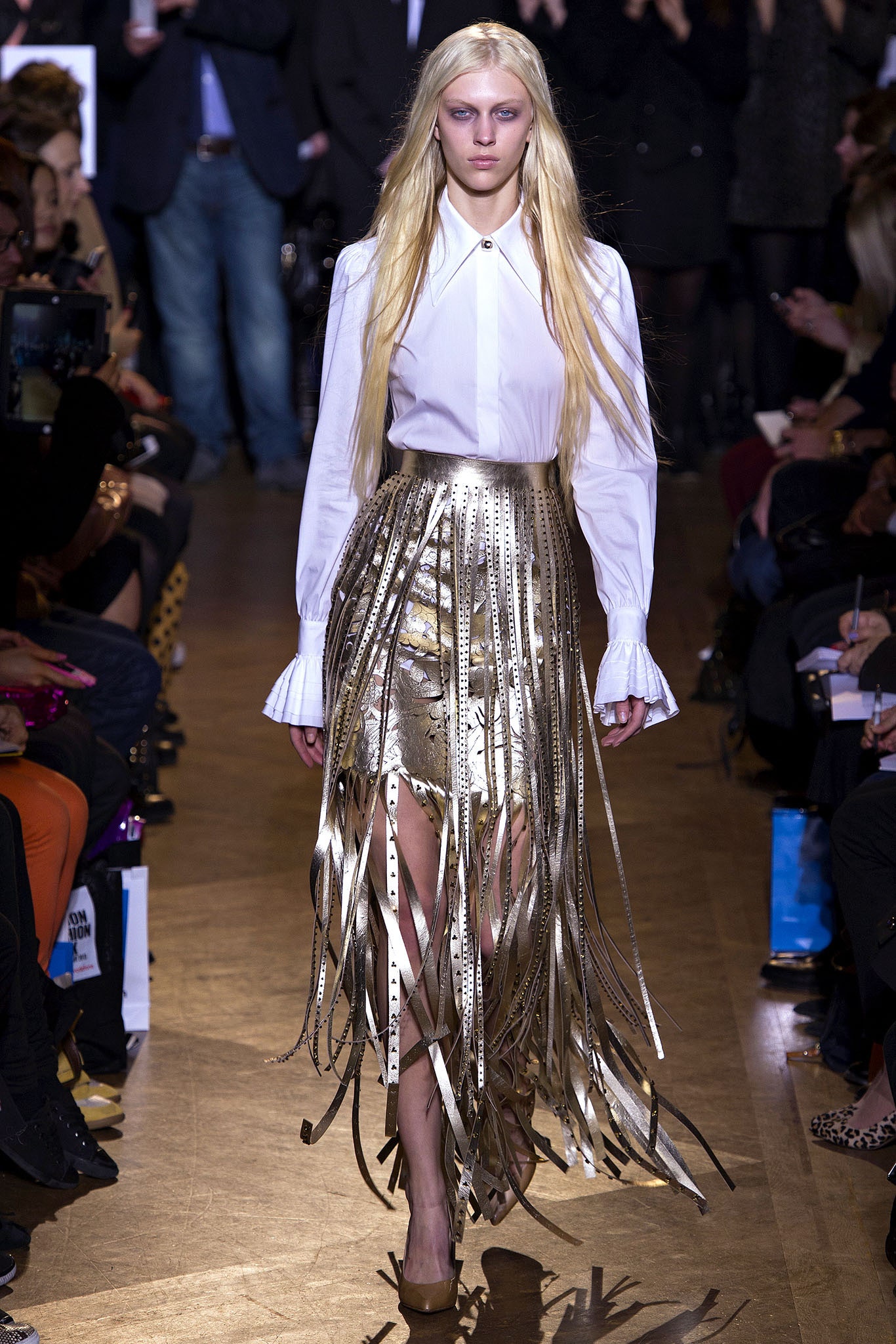 Giles Deacon F/W 13 Look 7