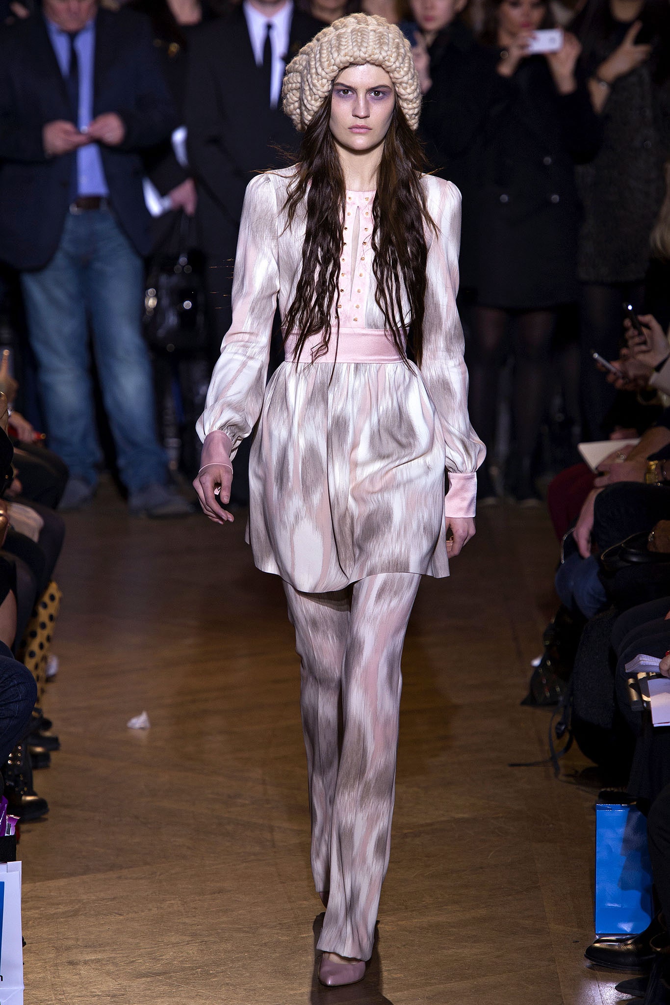 Giles Deacon F/W 13 Look 16