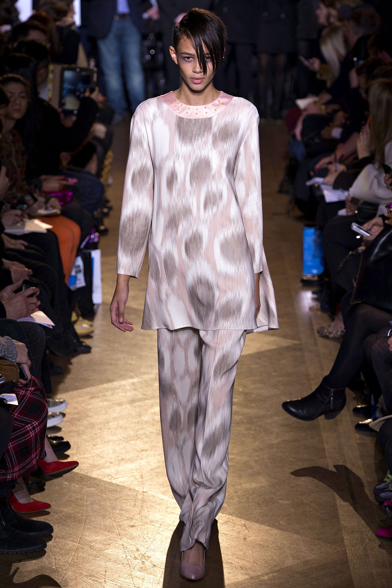 Giles Deacon F/W 13 Look 18