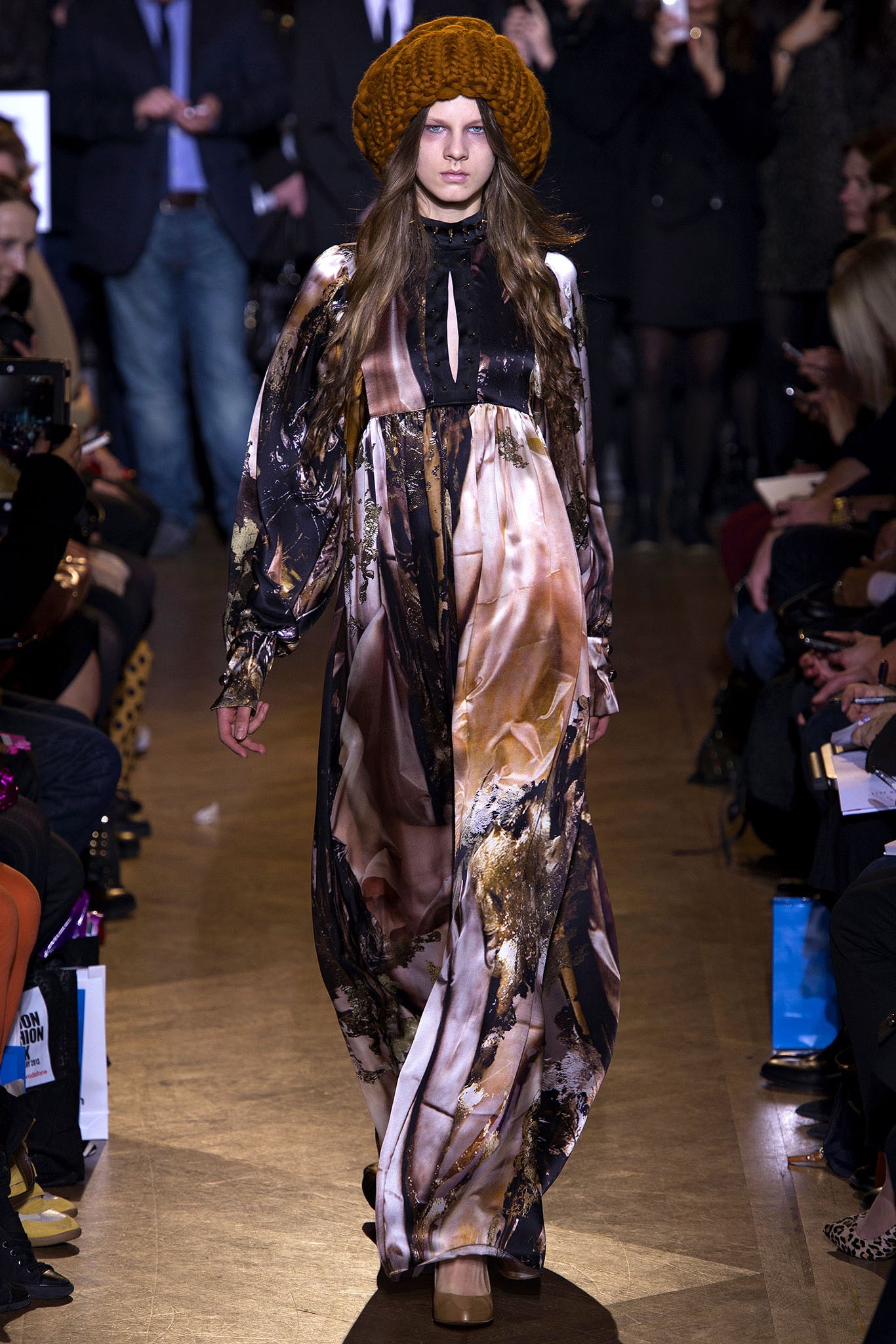 Giles Deacon F/W 13 Look 20
