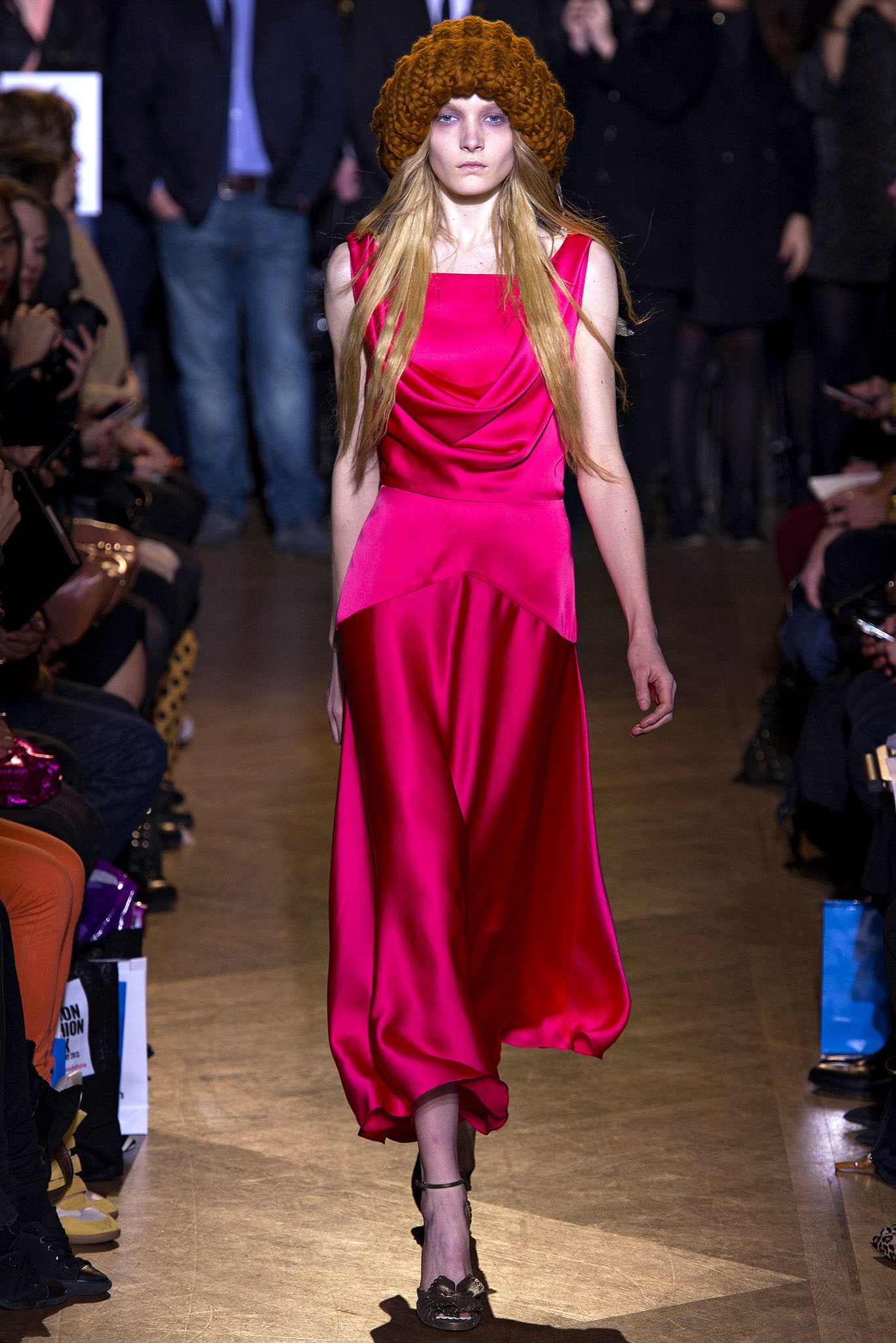 Giles Deacon F/W 13 Look 25