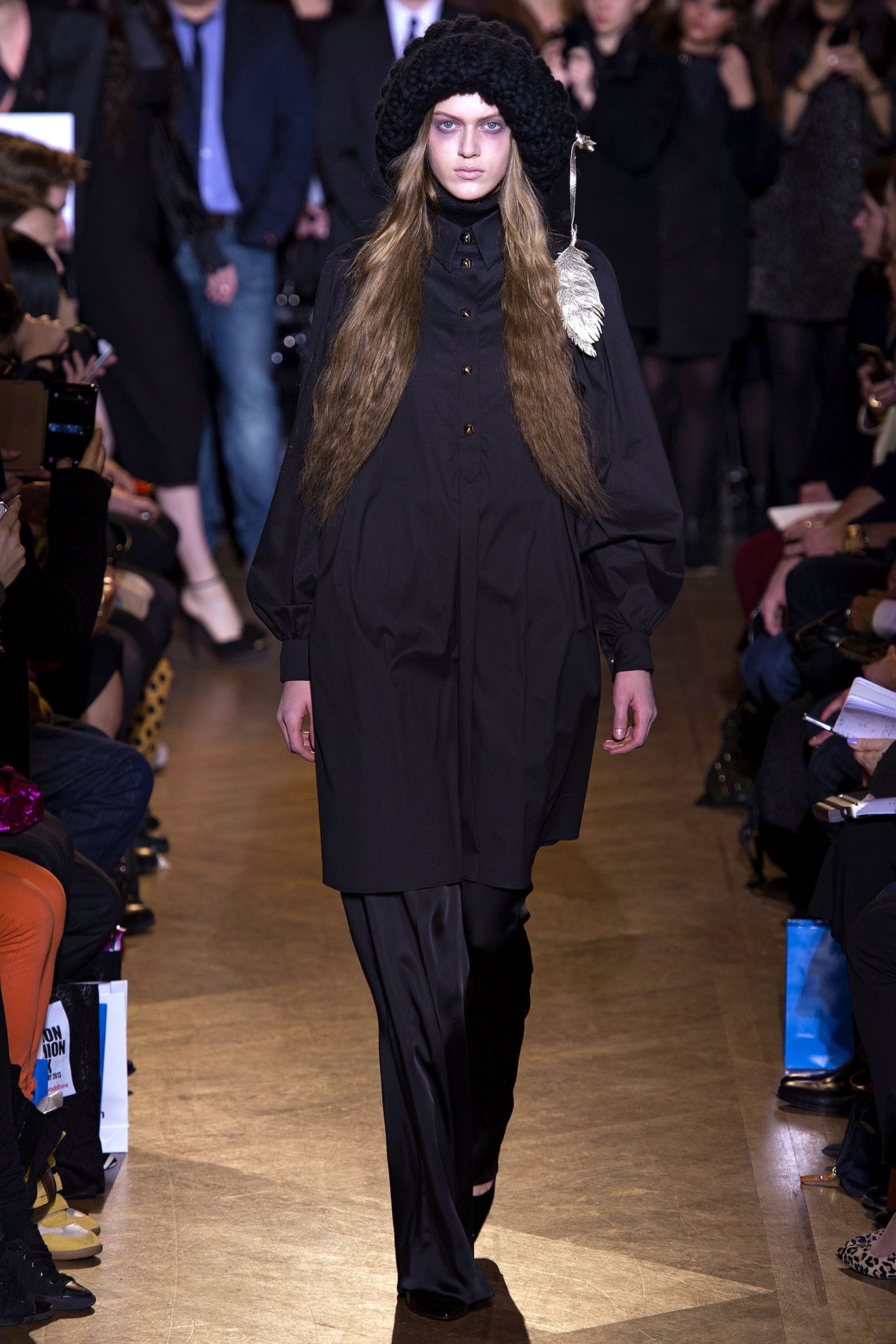 Giles Deacon F/W 13 Look 33
