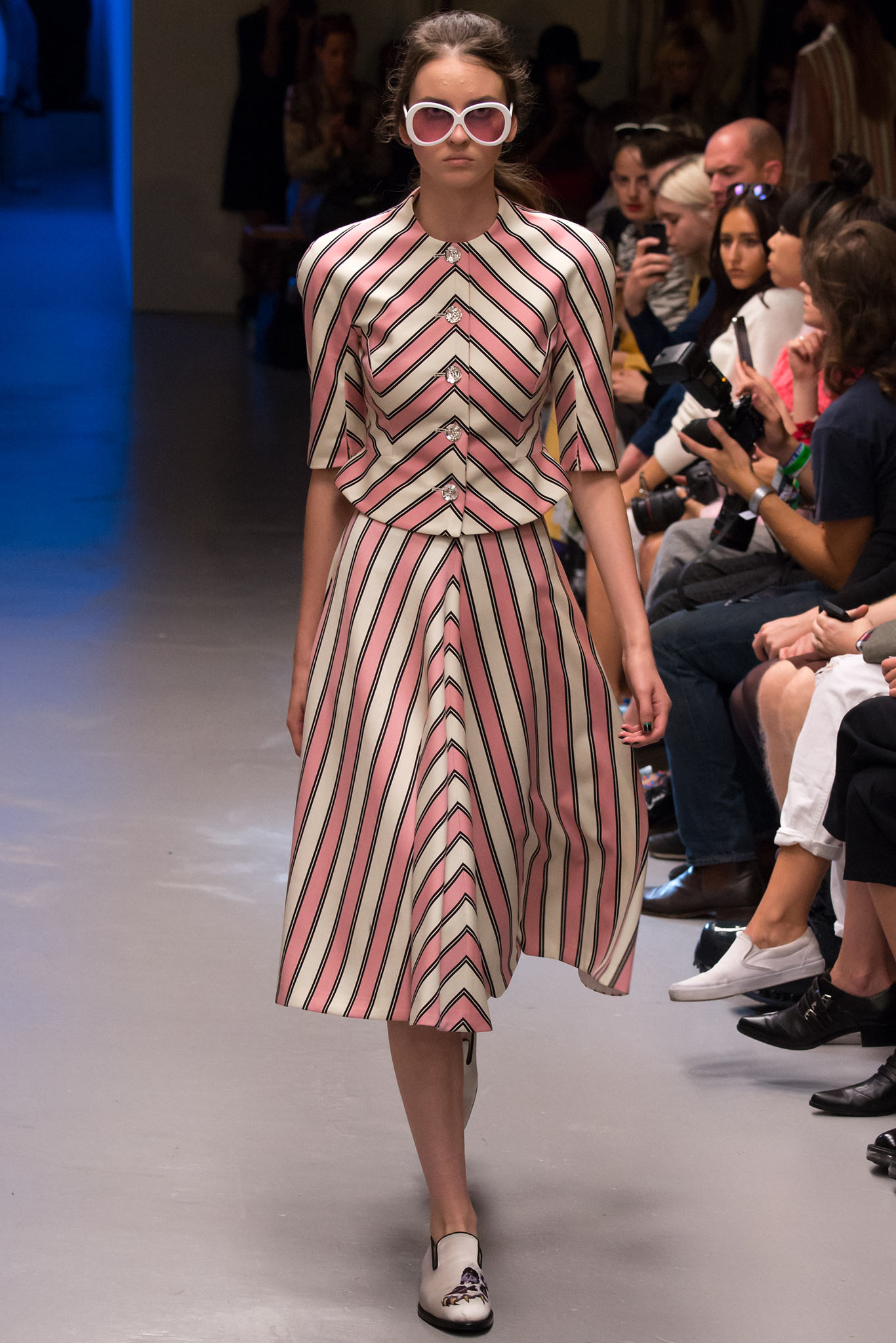Giles Deacon S/S 15 Look 4