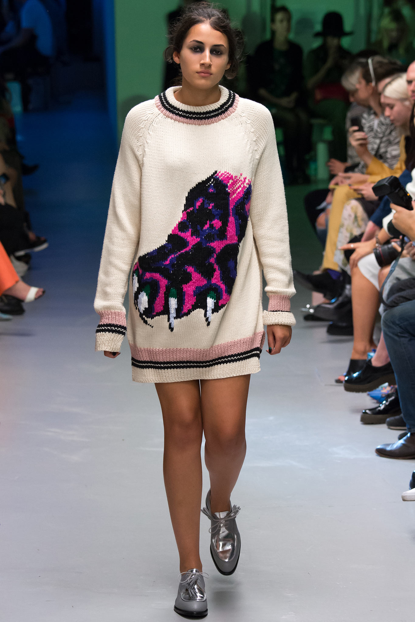 Giles Deacon S/S 15 Look 5