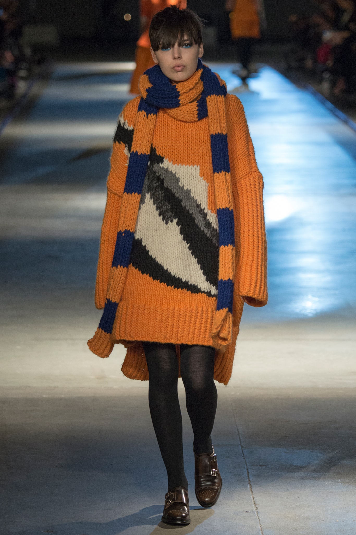 Giles Deacon F/W 14 Look 9