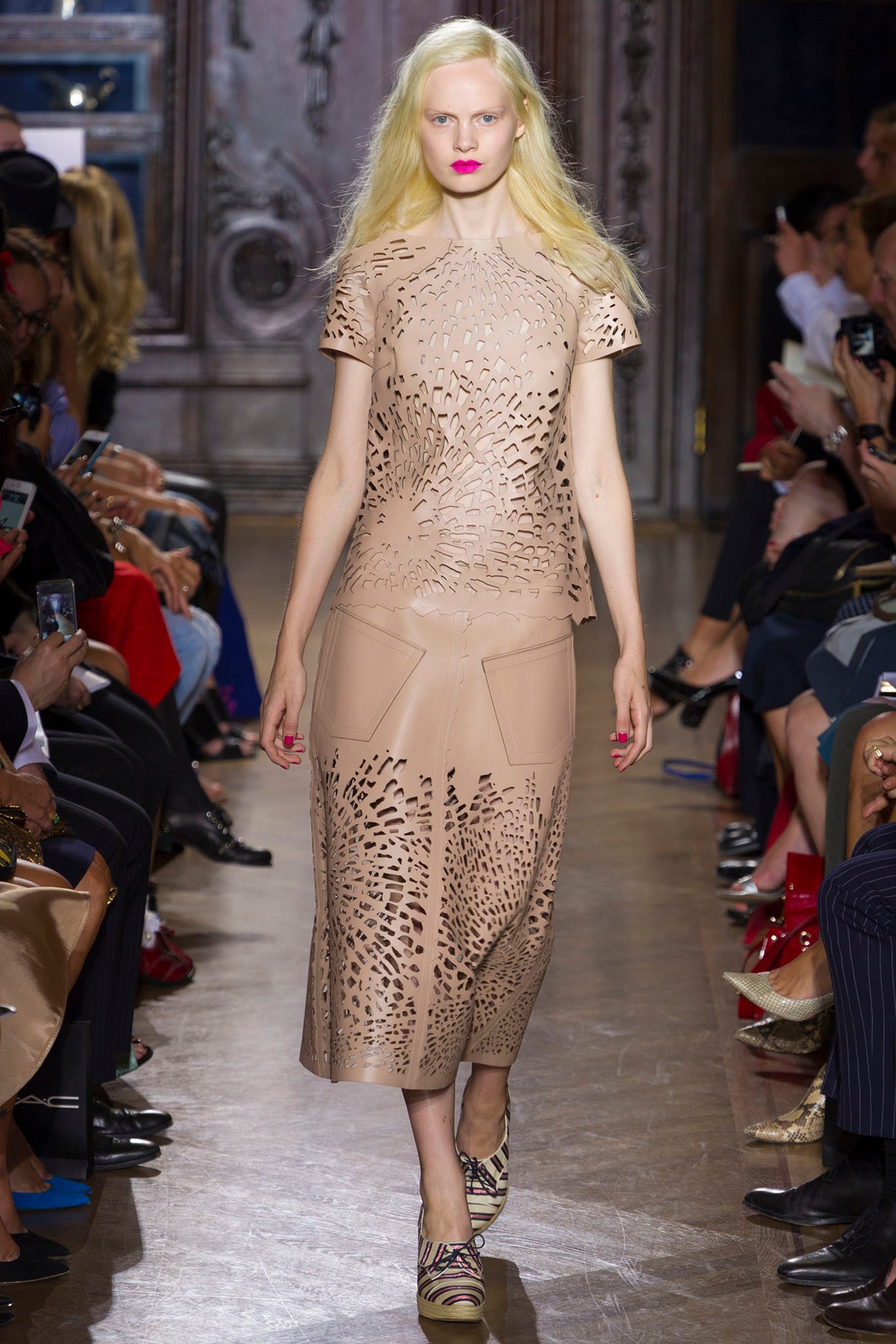 Giles Deacon S/S 13 Look 12