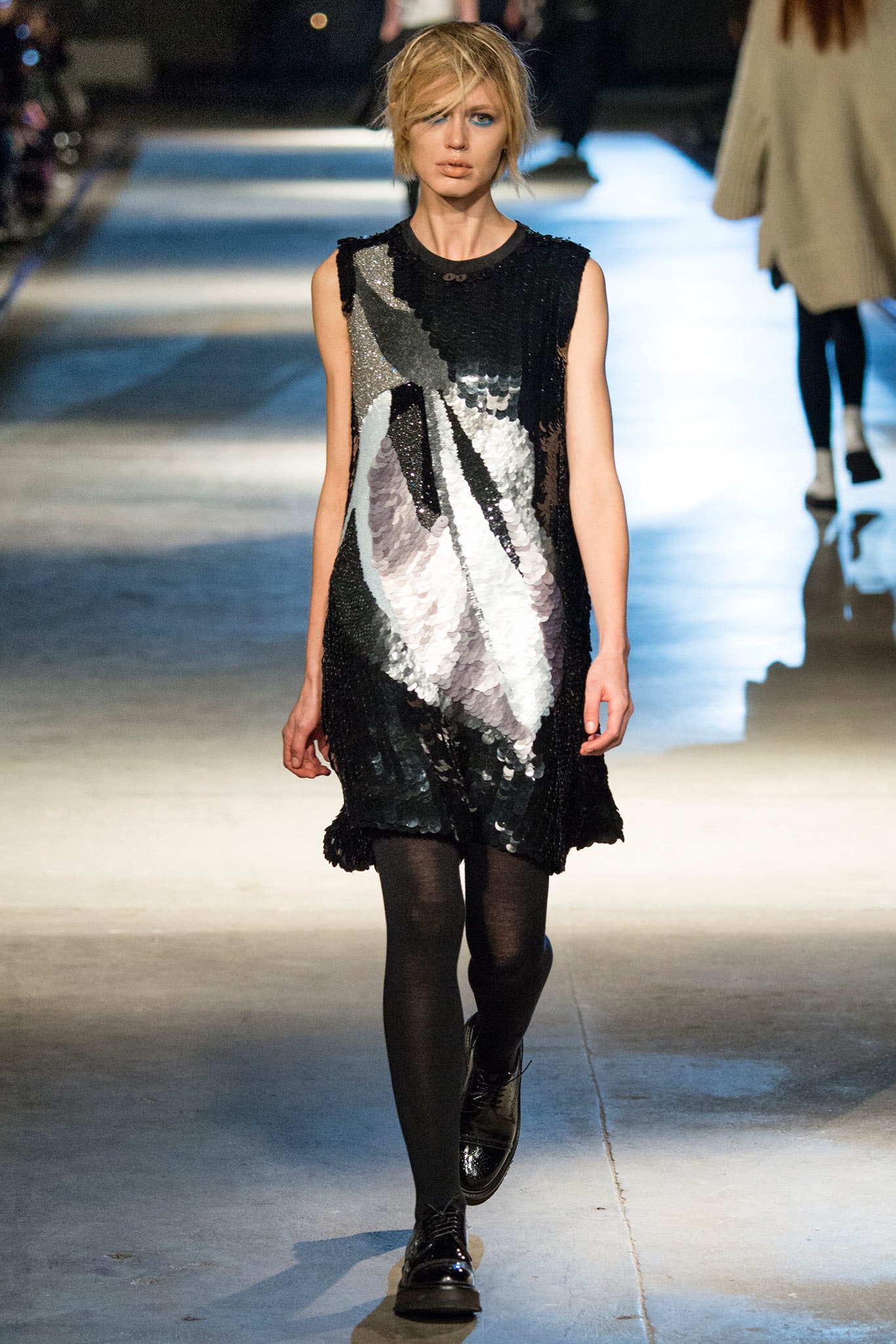 Giles Deacon F/W 14 Look 15