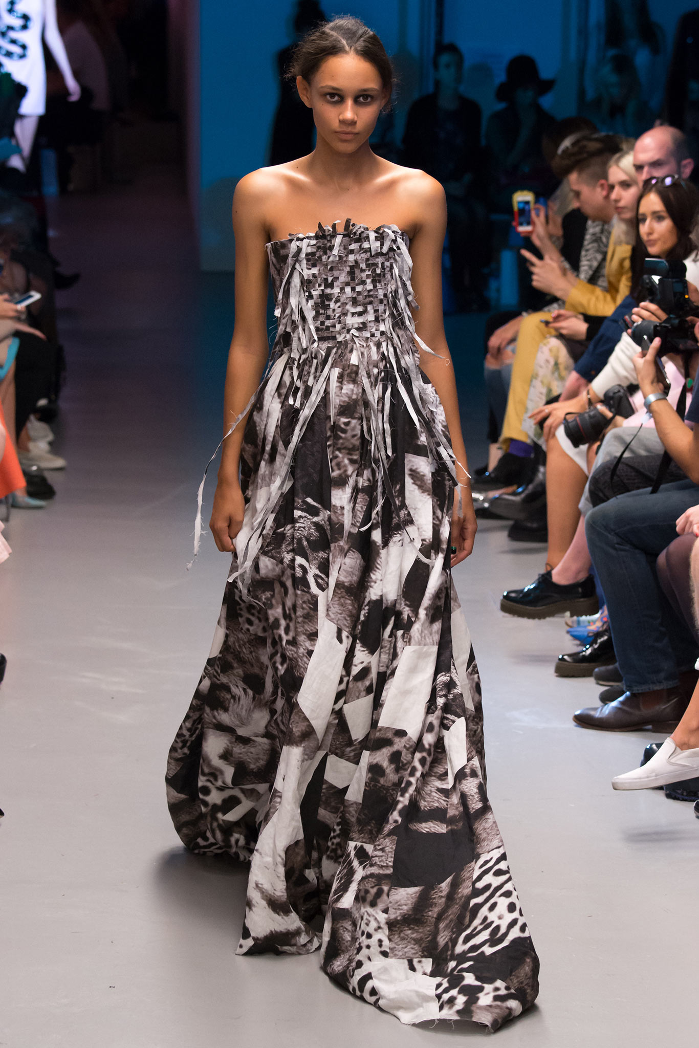 Giles Deacon S/S 15 Look 14