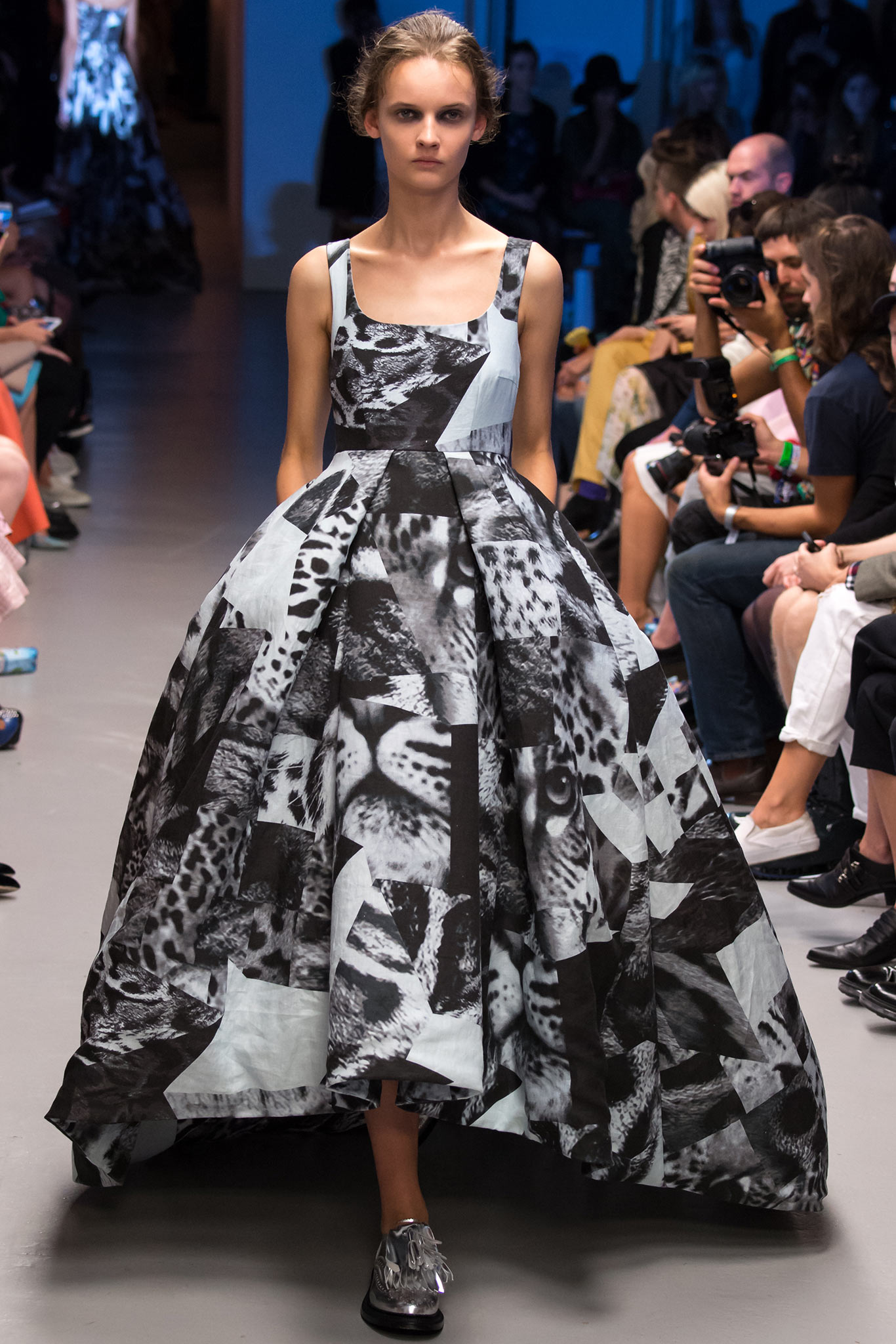 Giles Deacon S/S 15 Look 16