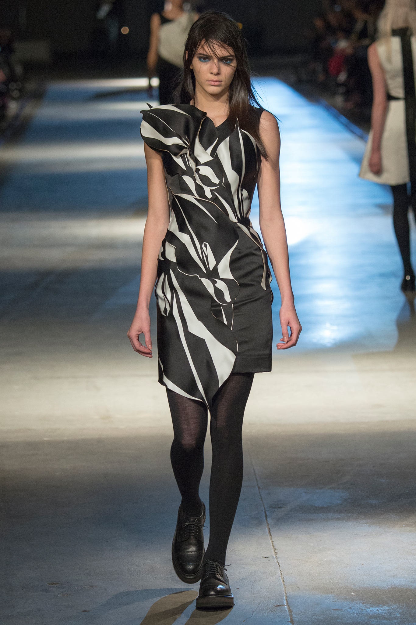 Giles Deacon F/W 14 Look 17