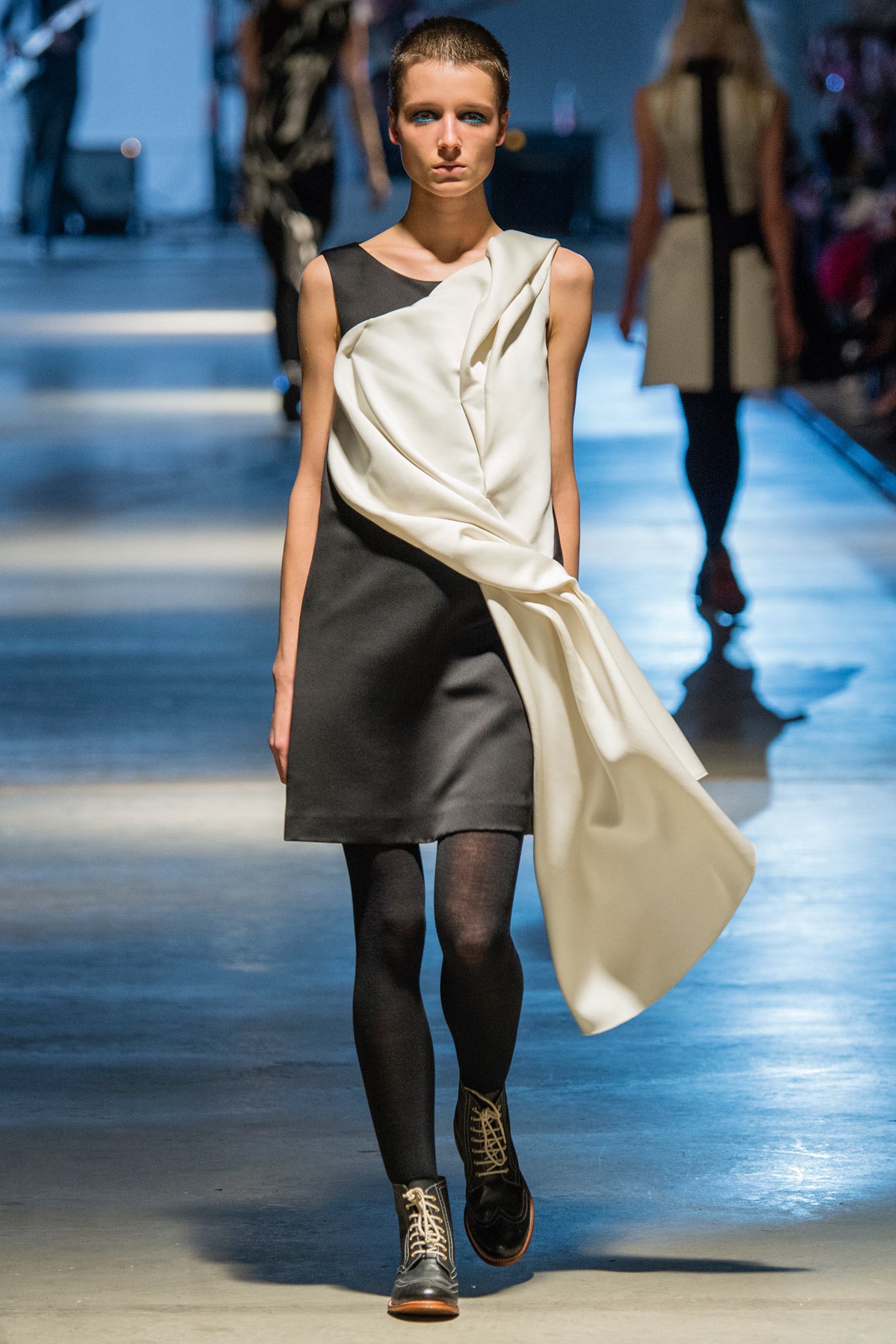 Giles Deacon F/W 14 Look 18