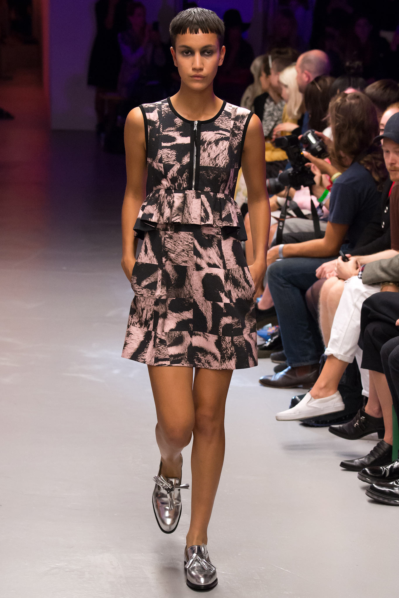 Giles Deacon S/S 15 Look 18