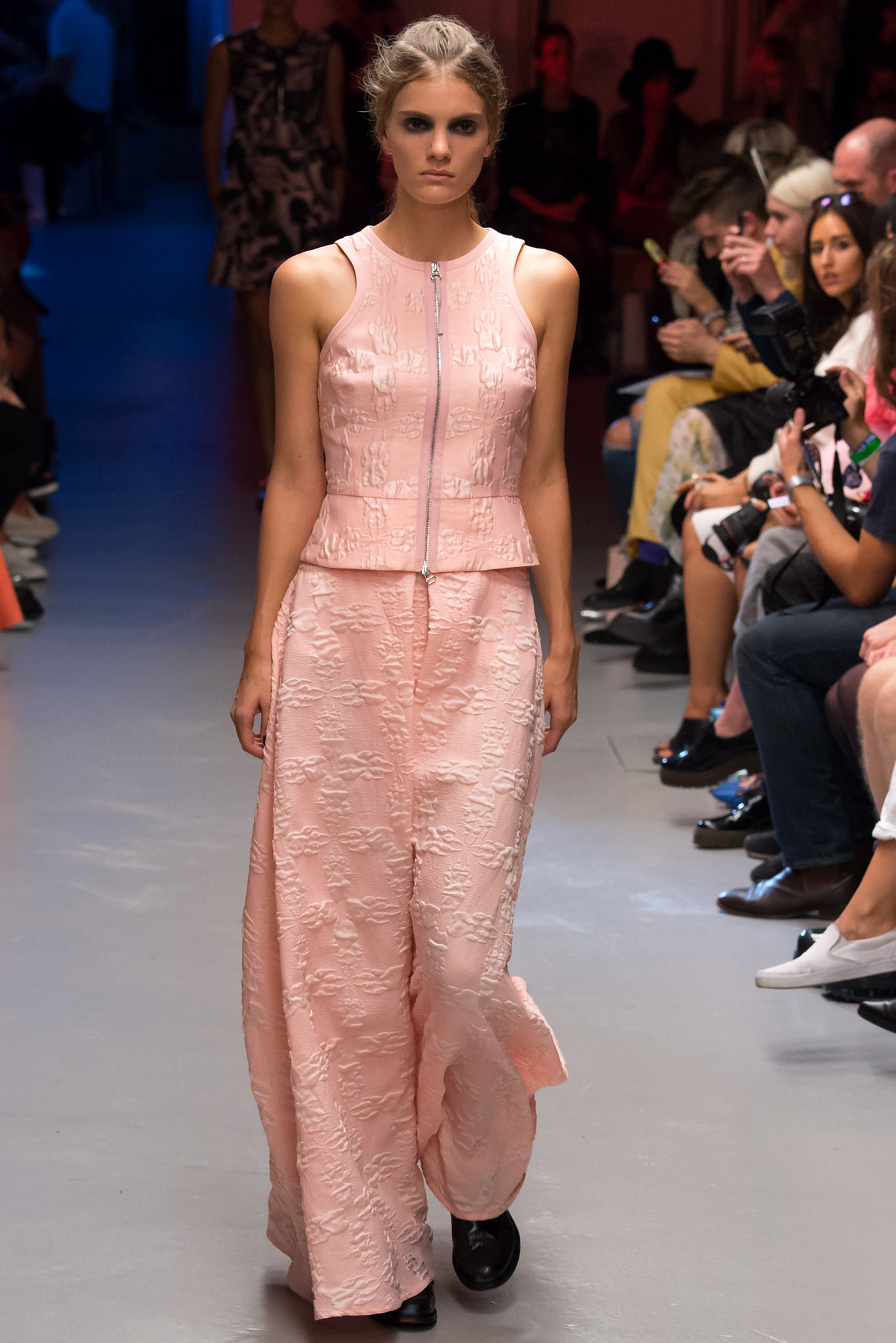 Giles Deacon S/S 15 Look 24