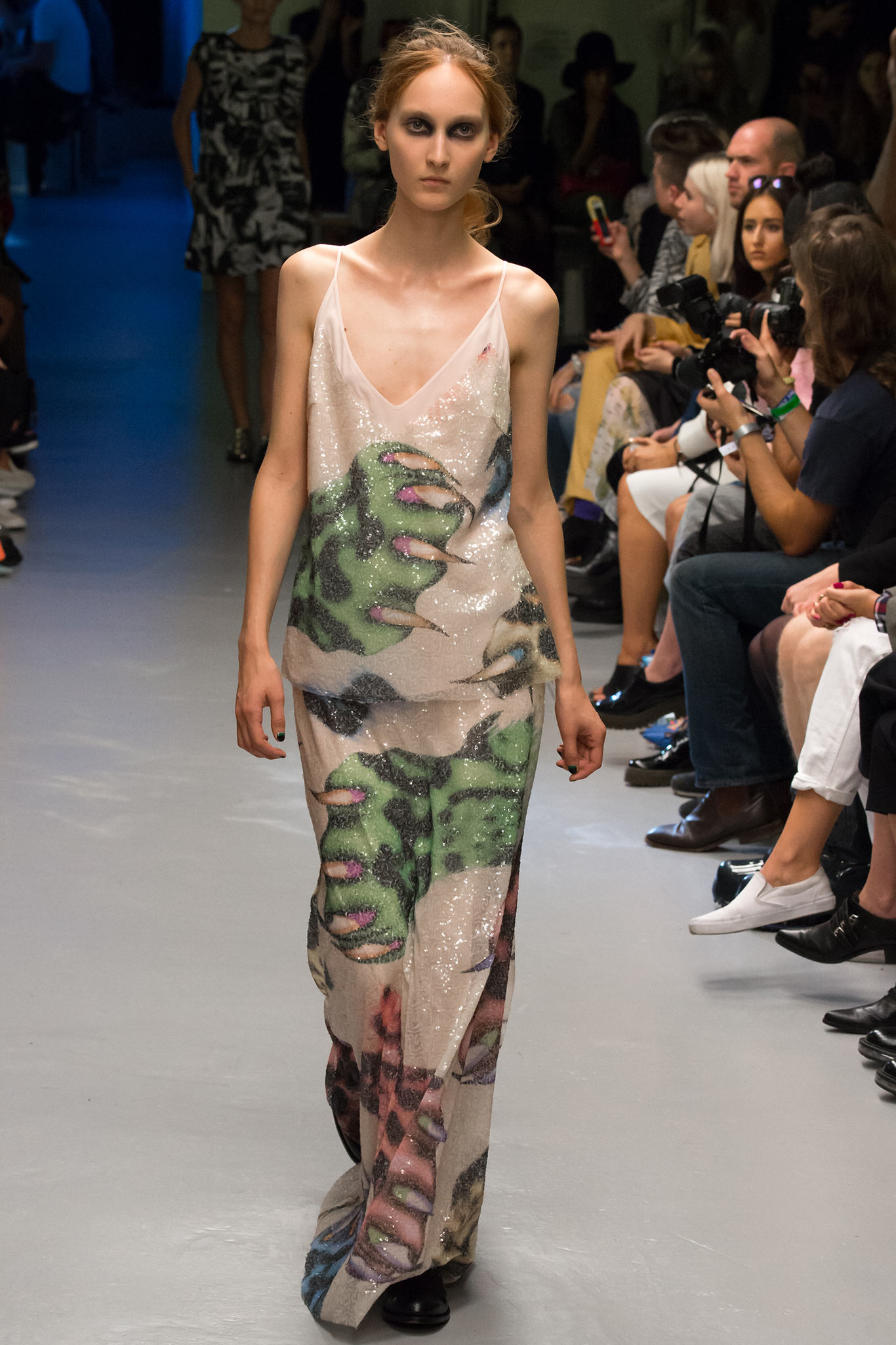 Giles Deacon S/S 15 Look 25