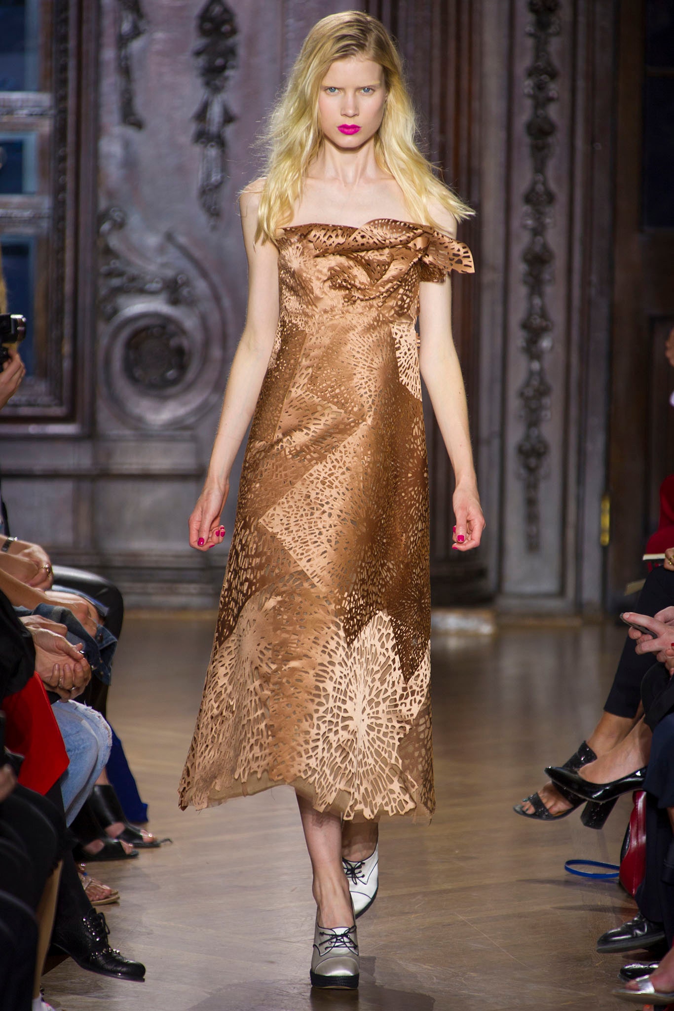 Giles Deacon S/S 13 Look 27